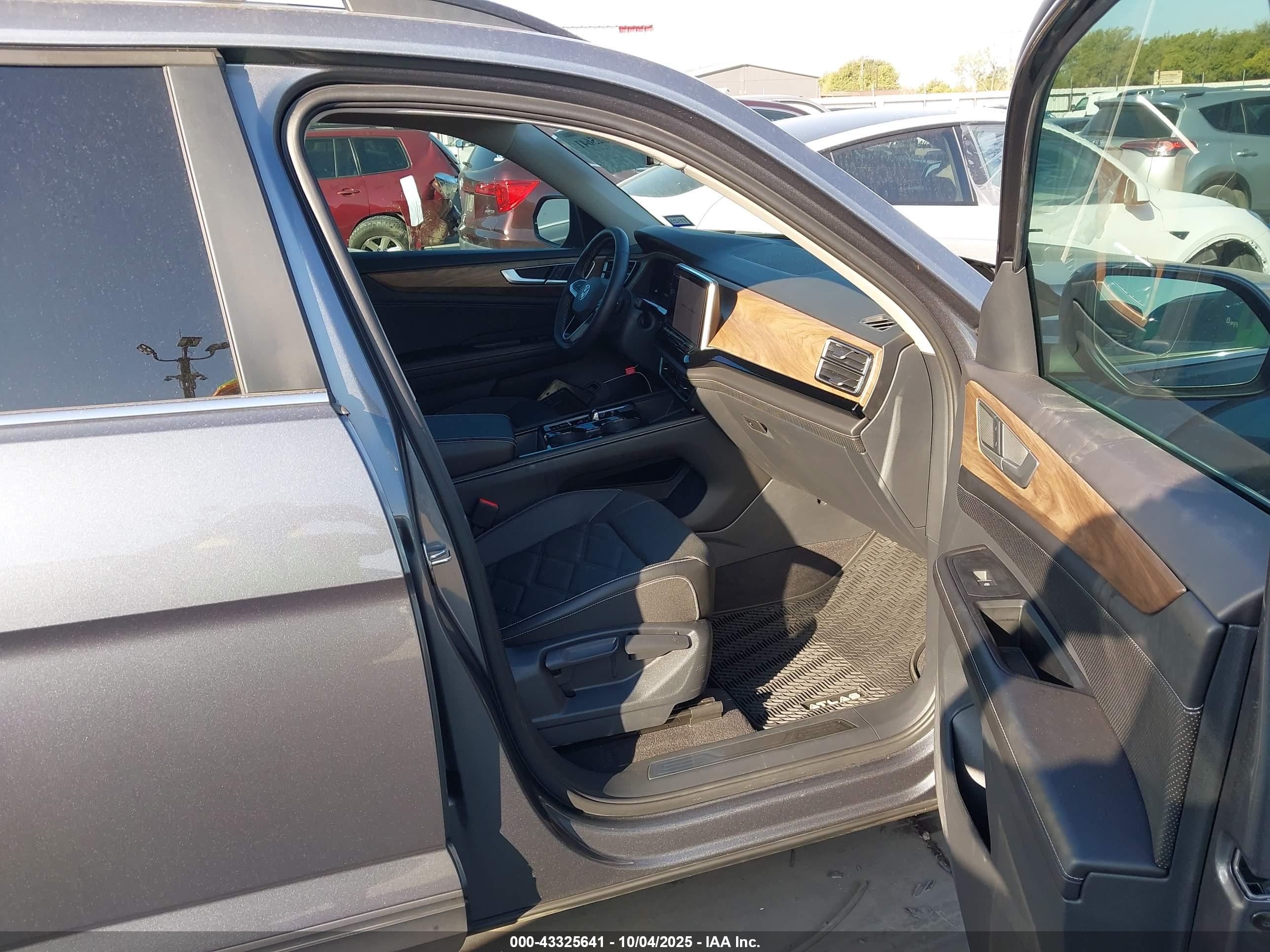 VOLKSWAGEN ATLAS image 5