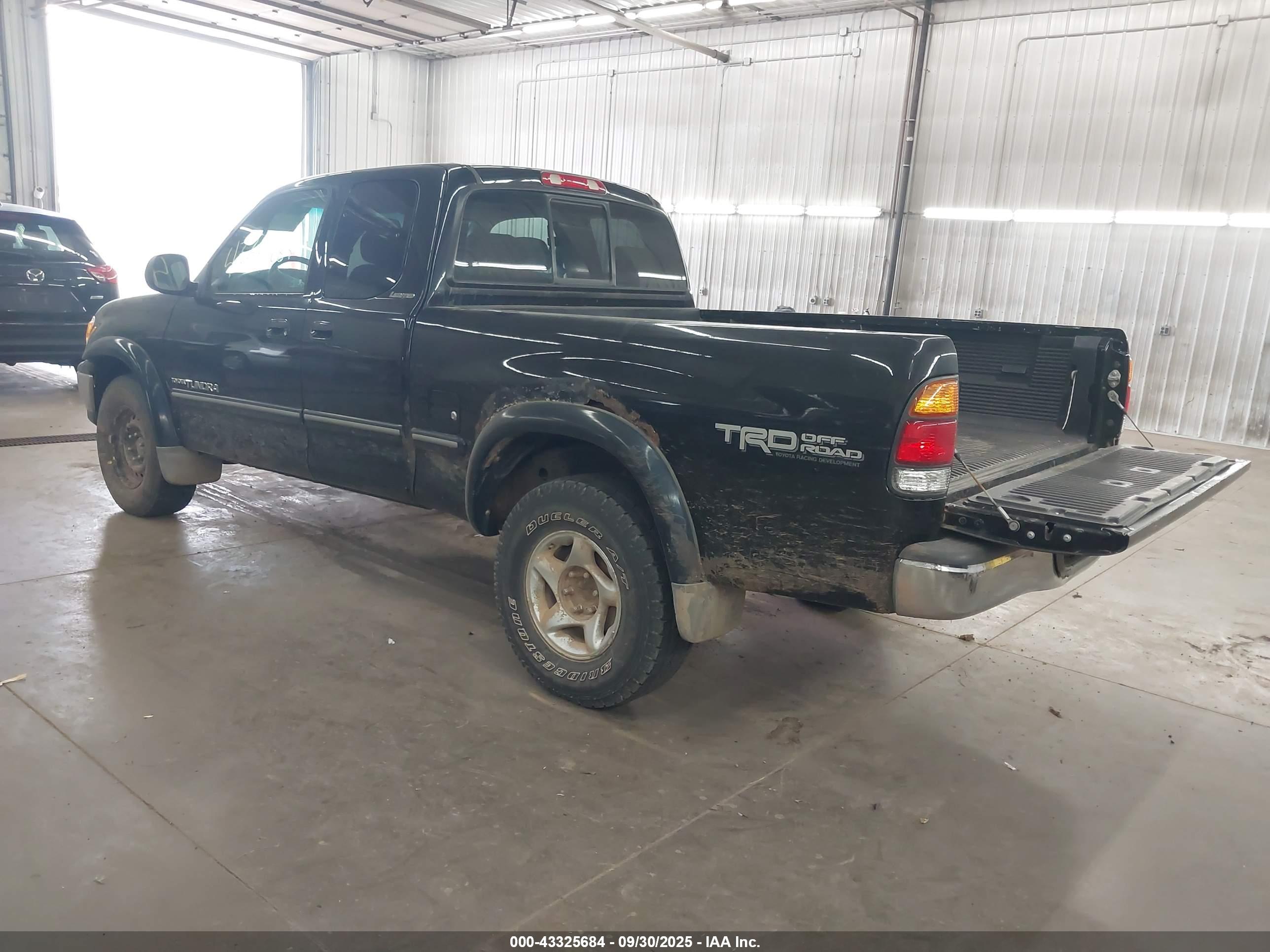 TOYOTA TUNDRA image 3