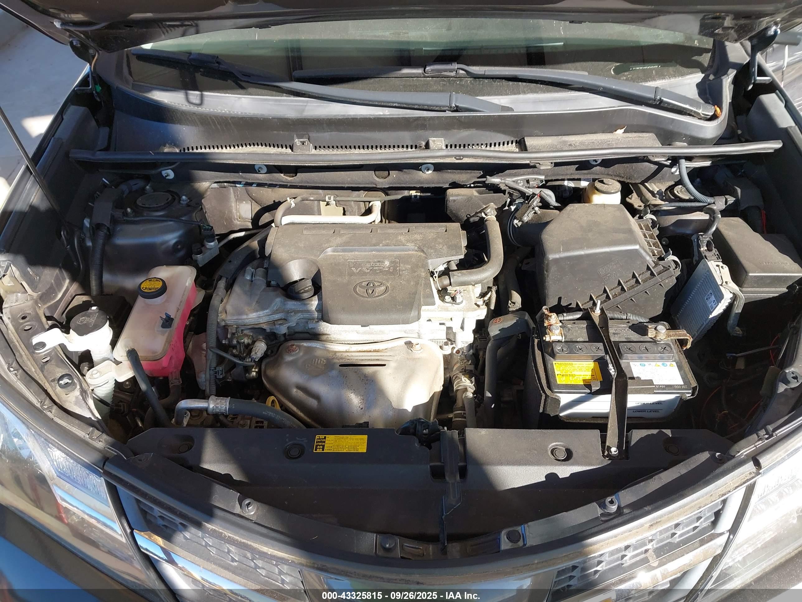 TOYOTA RAV4 image 10