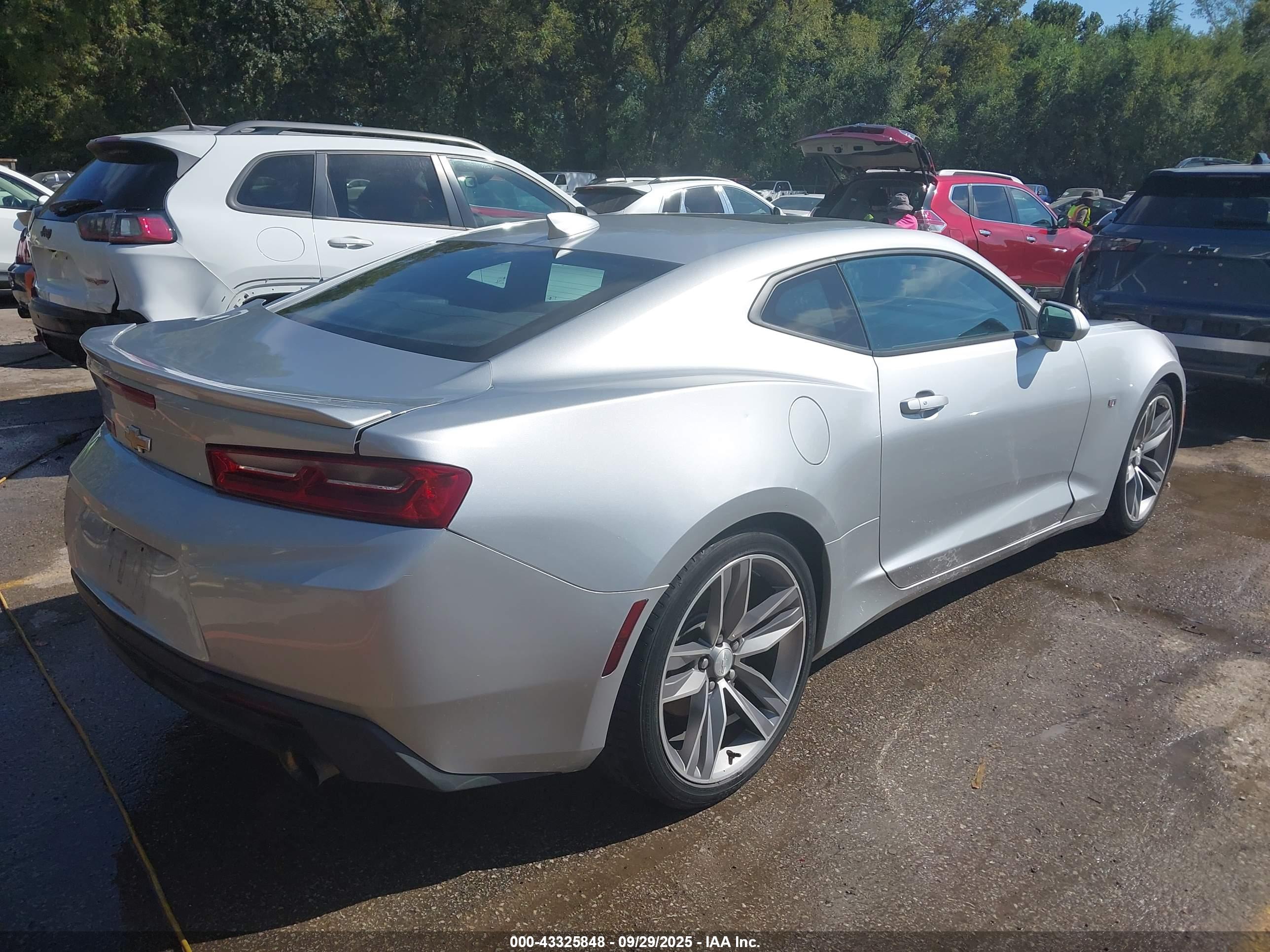 CHEVROLET CAMARO image 4
