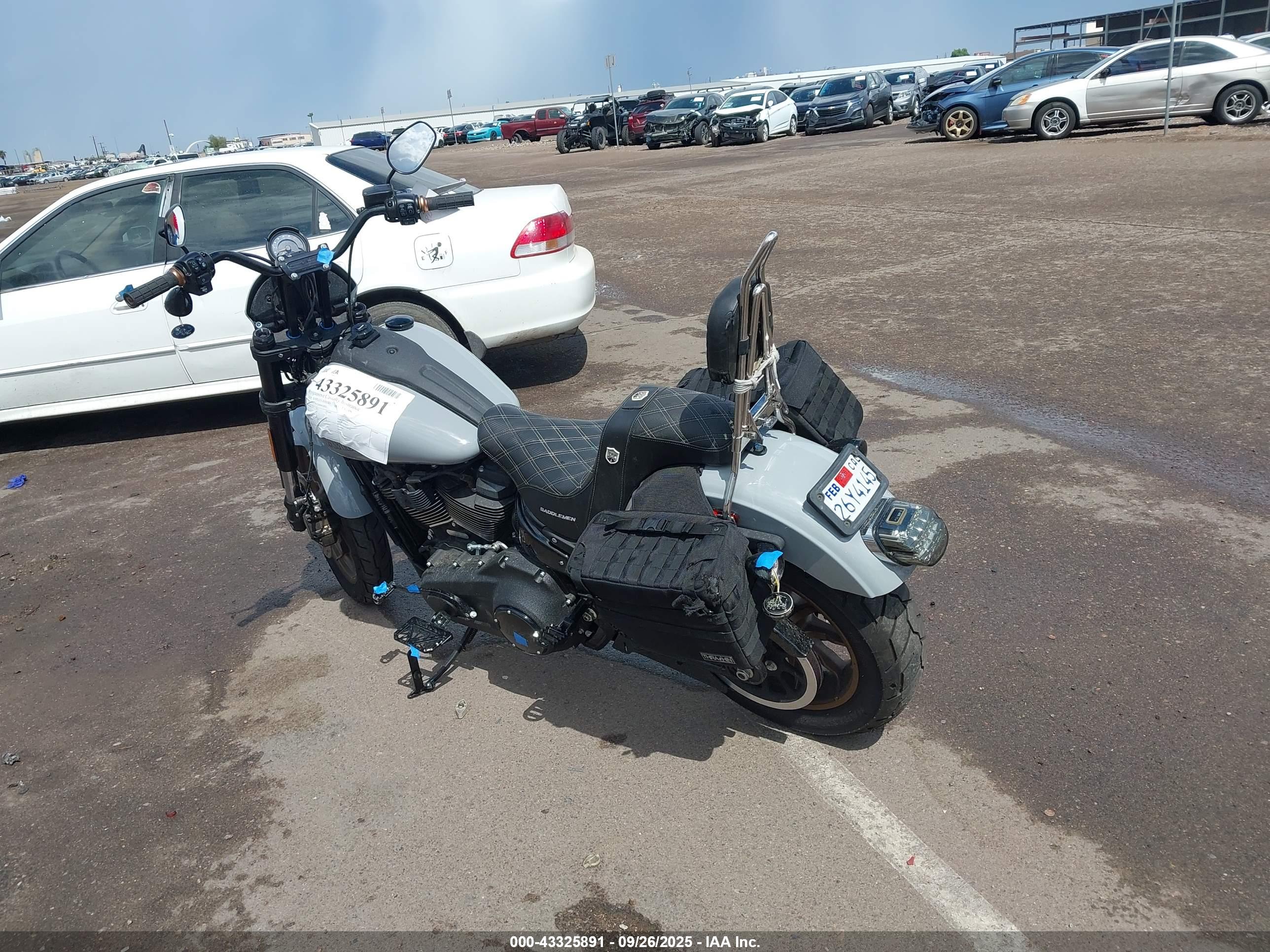 HARLEY-DAVIDSON FXLRS image 3