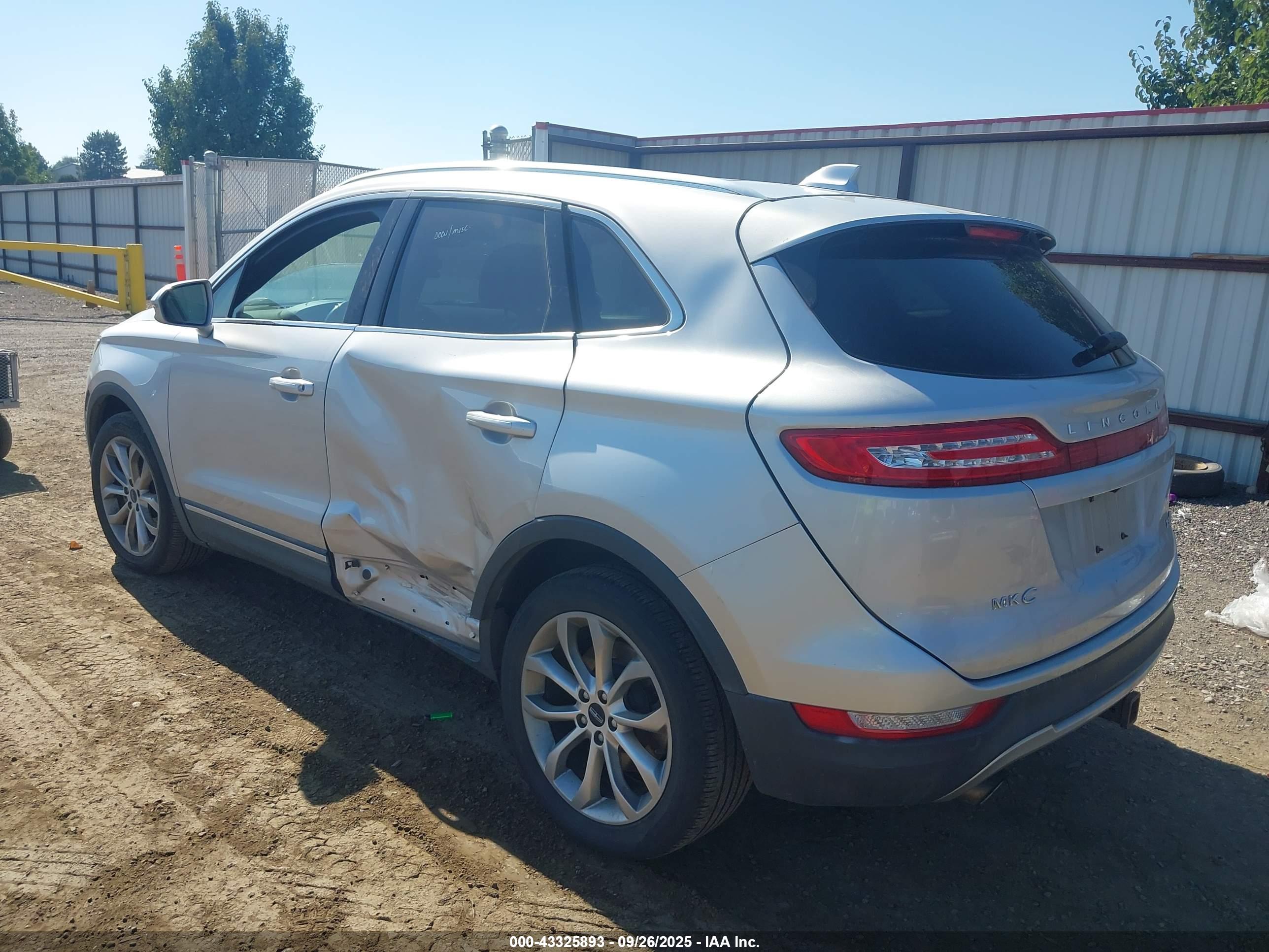 LINCOLN MKC image 3