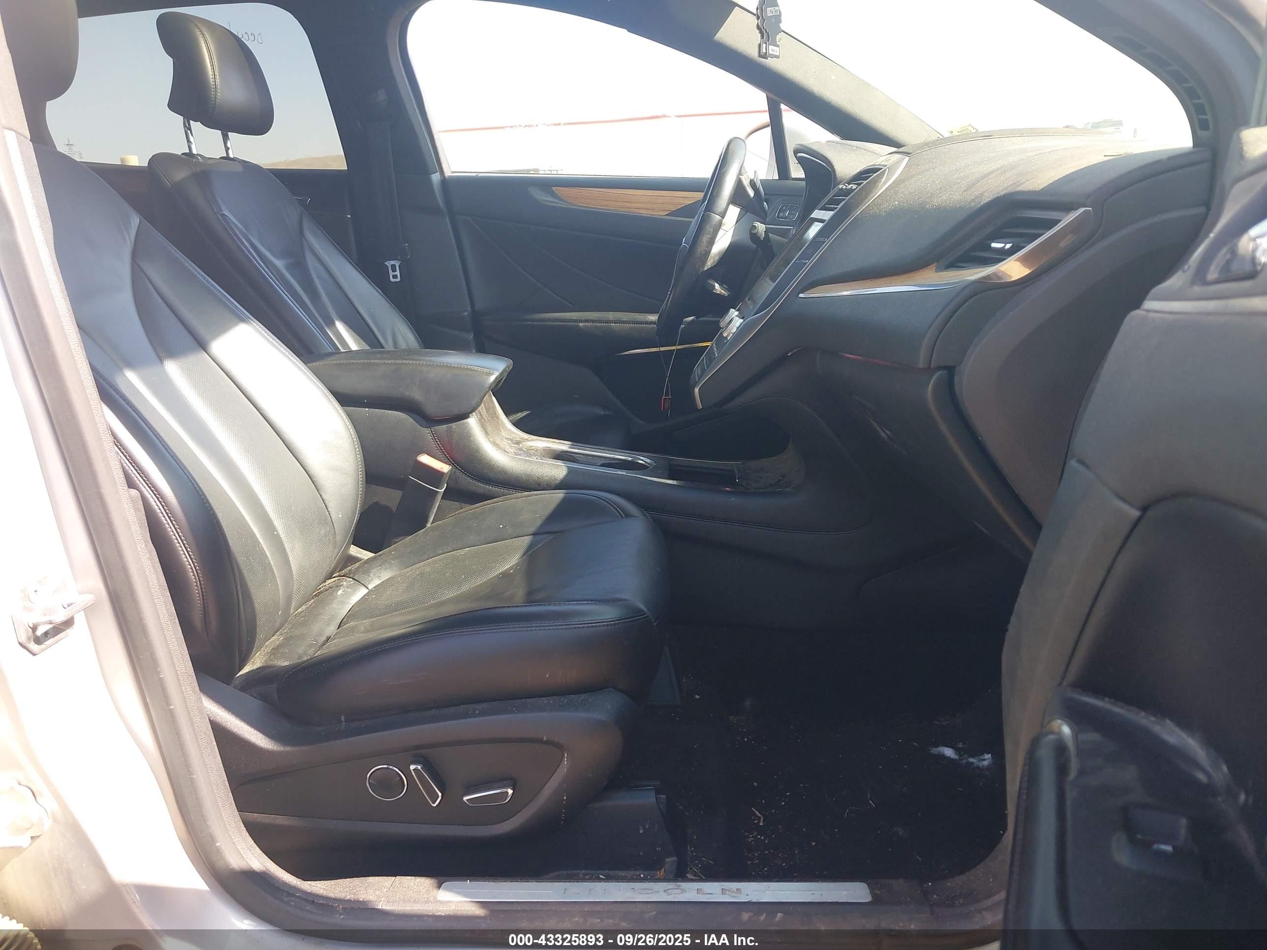 LINCOLN MKC image 5