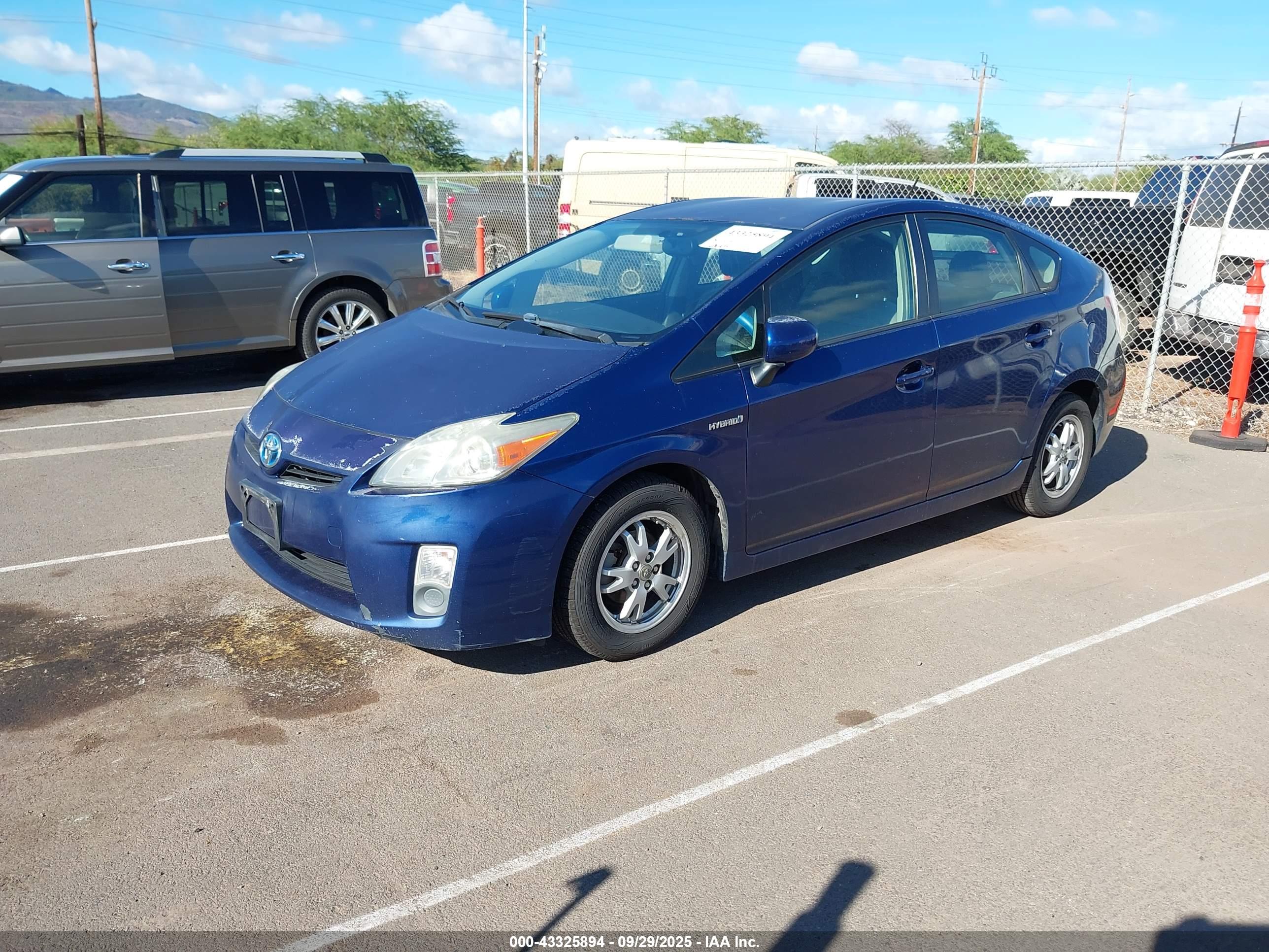 TOYOTA PRIUS image 2