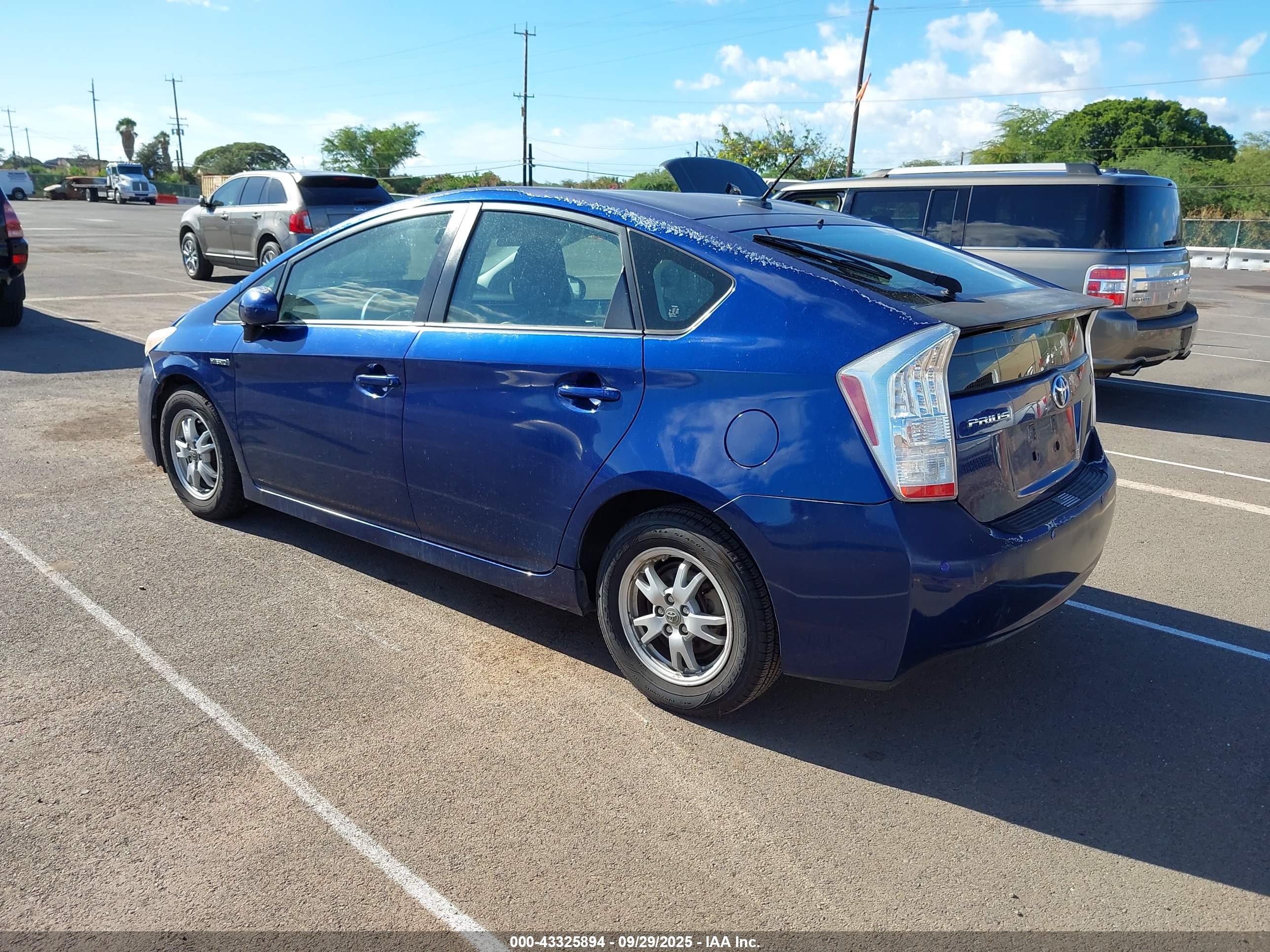 TOYOTA PRIUS image 3