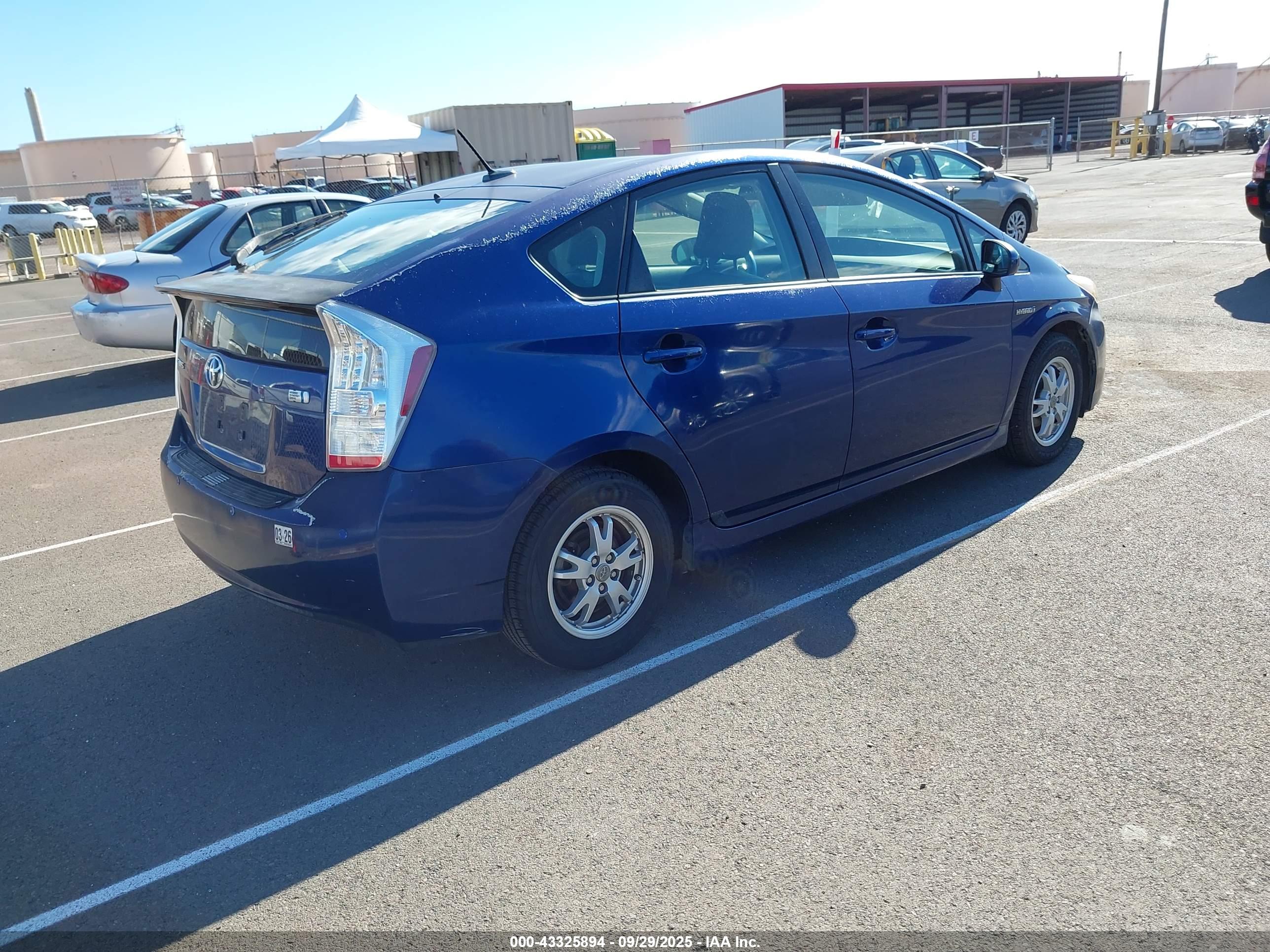 TOYOTA PRIUS image 4