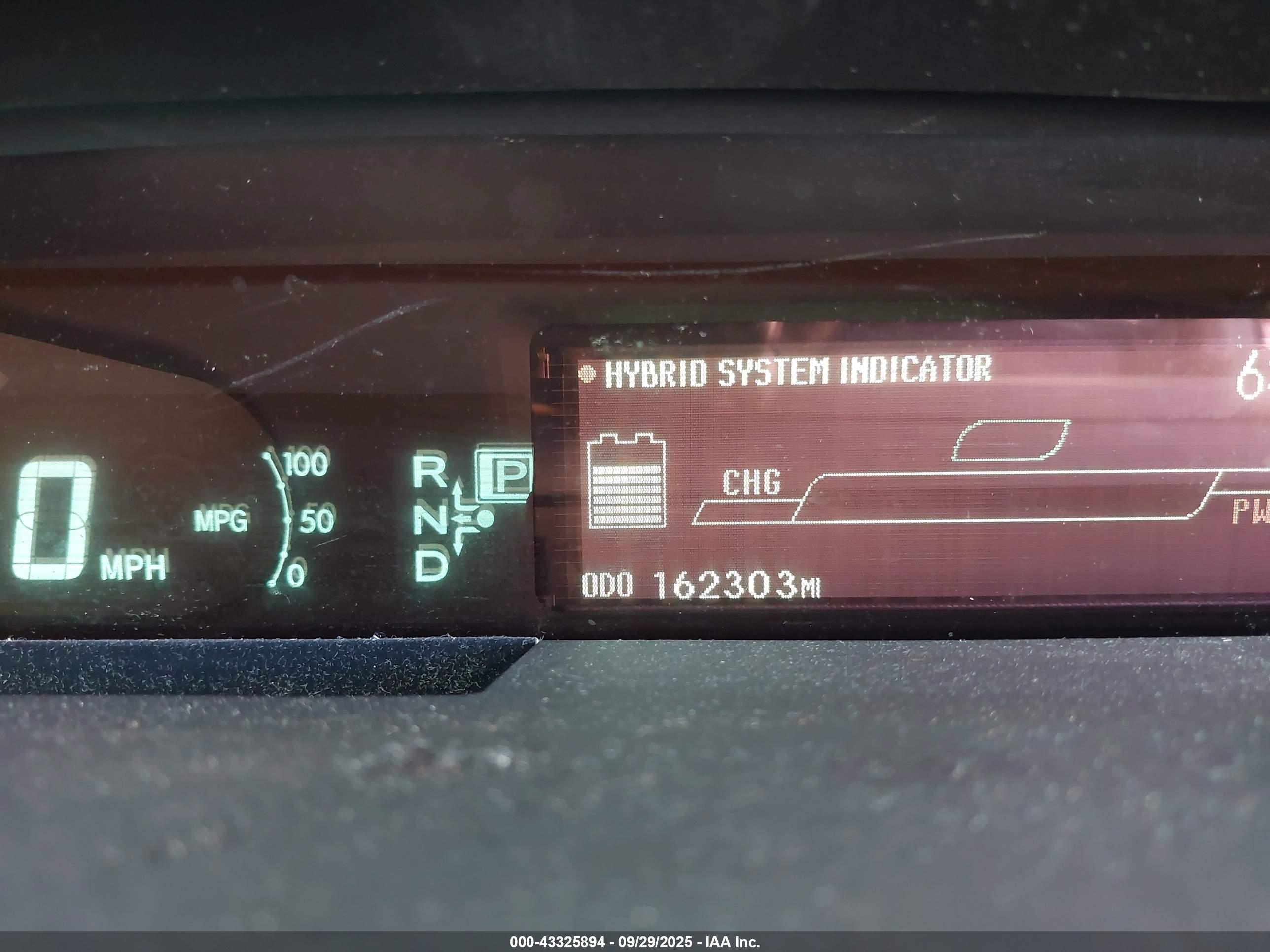 TOYOTA PRIUS image 7