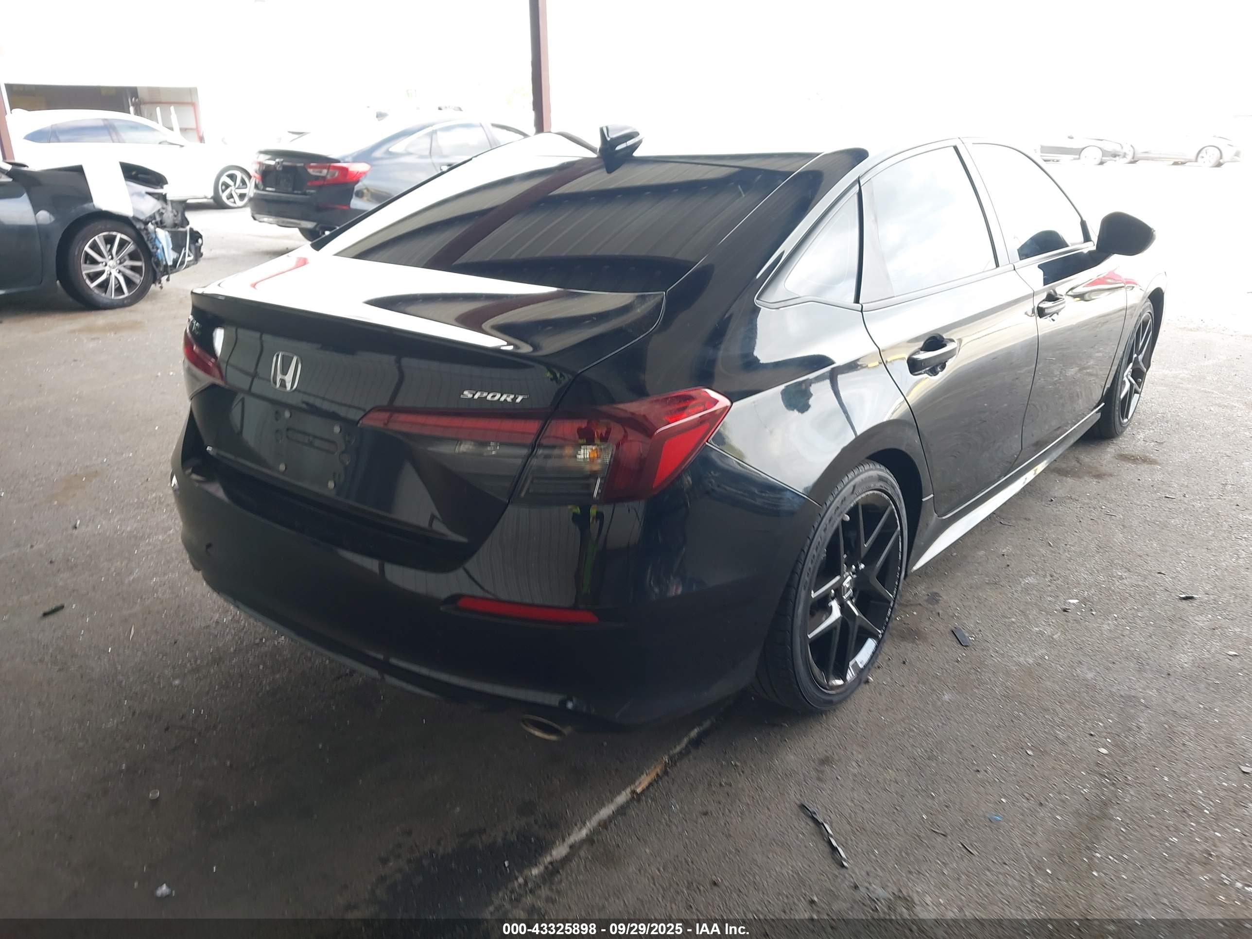 HONDA CIVIC image 4