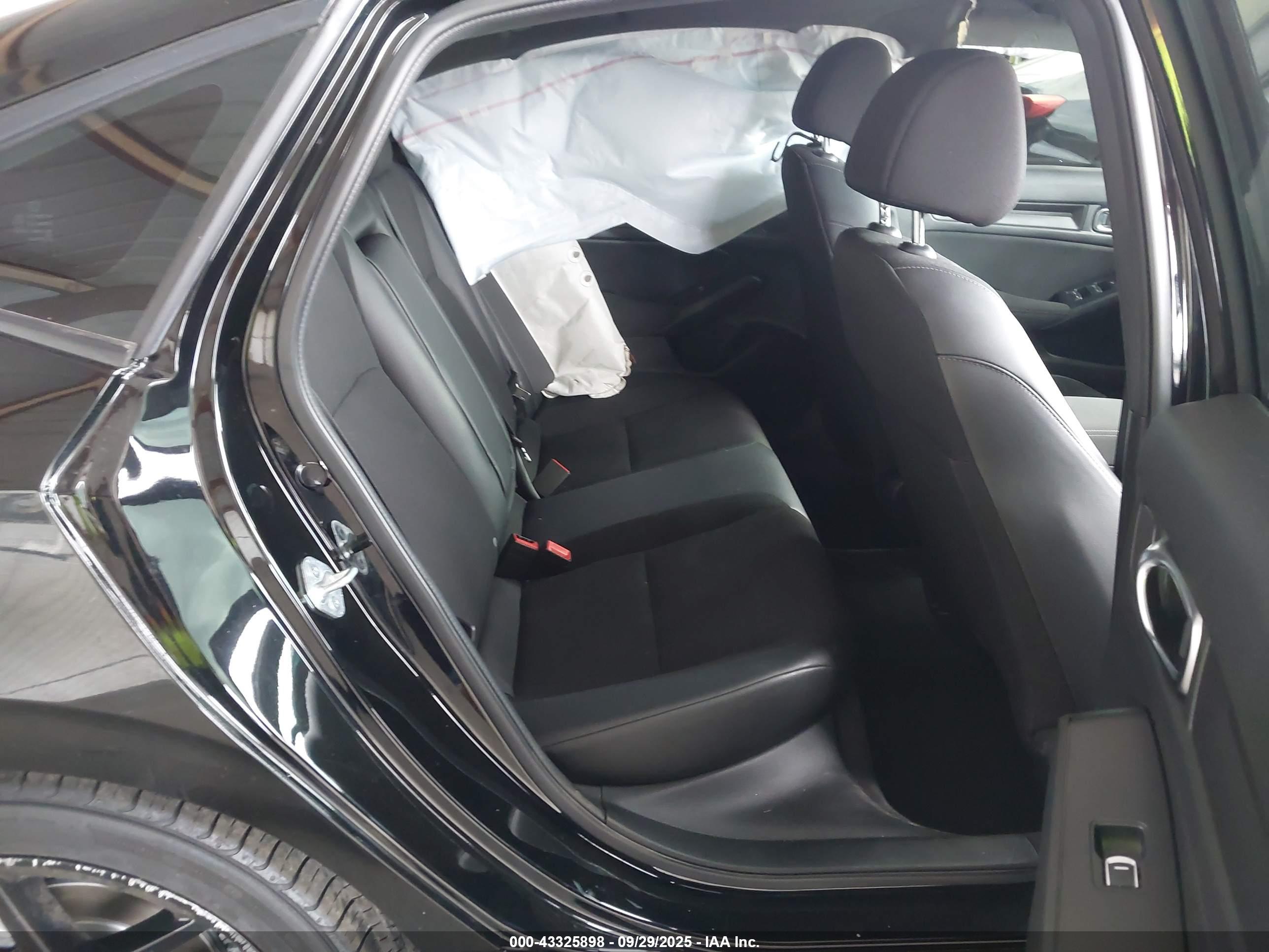 HONDA CIVIC image 8