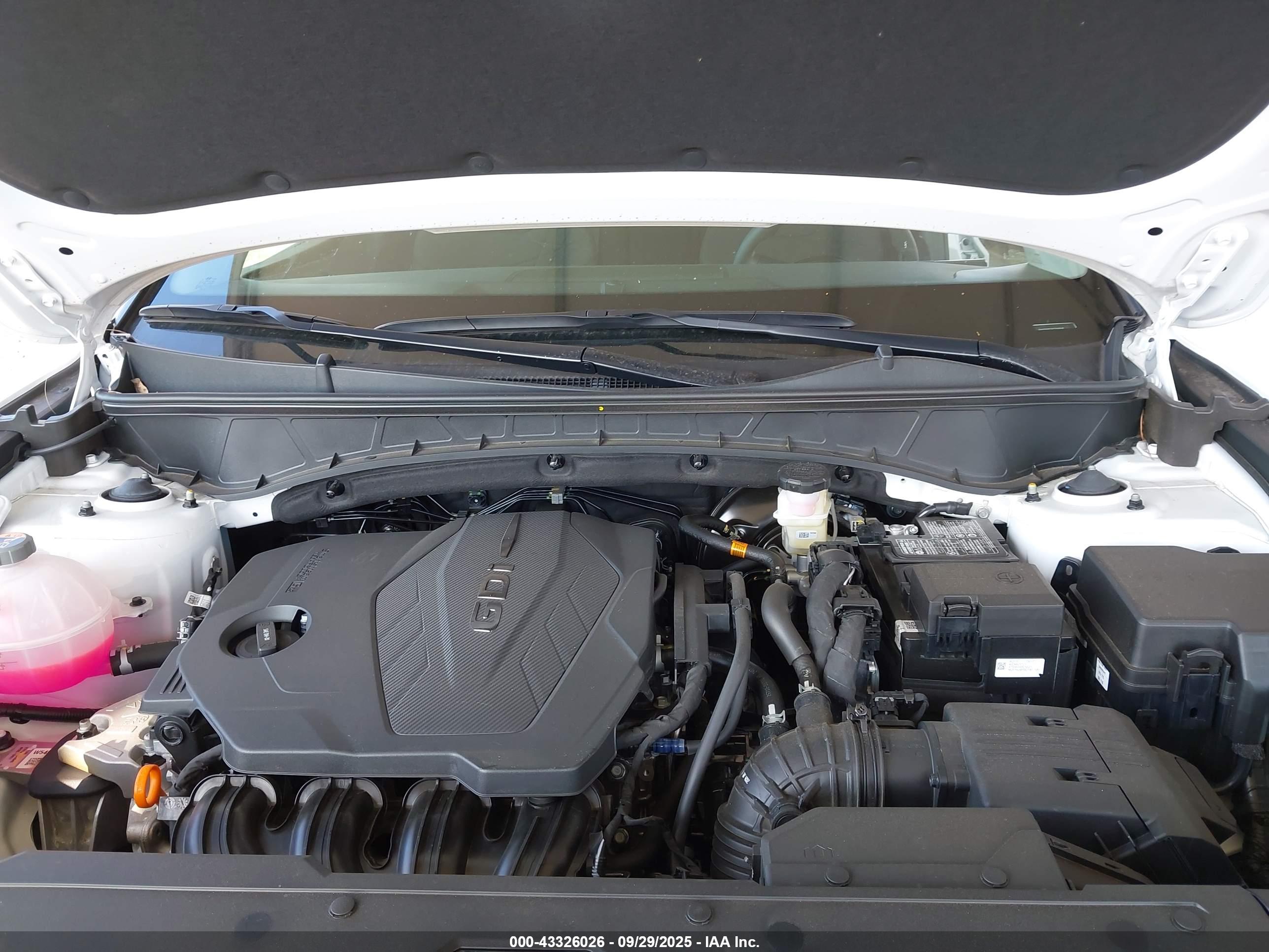 HYUNDAI TUCSON image 10