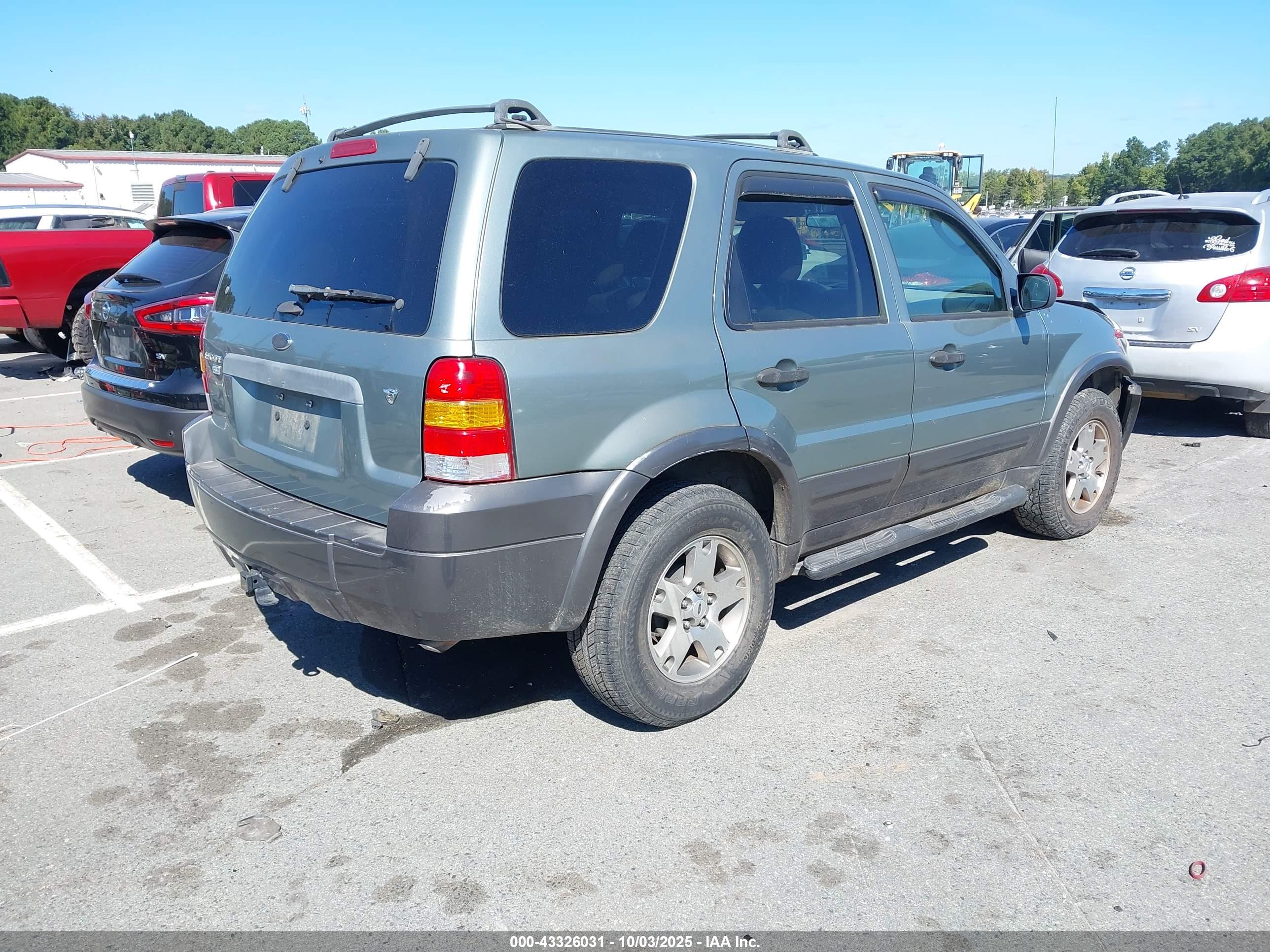 FORD ESCAPE image 4