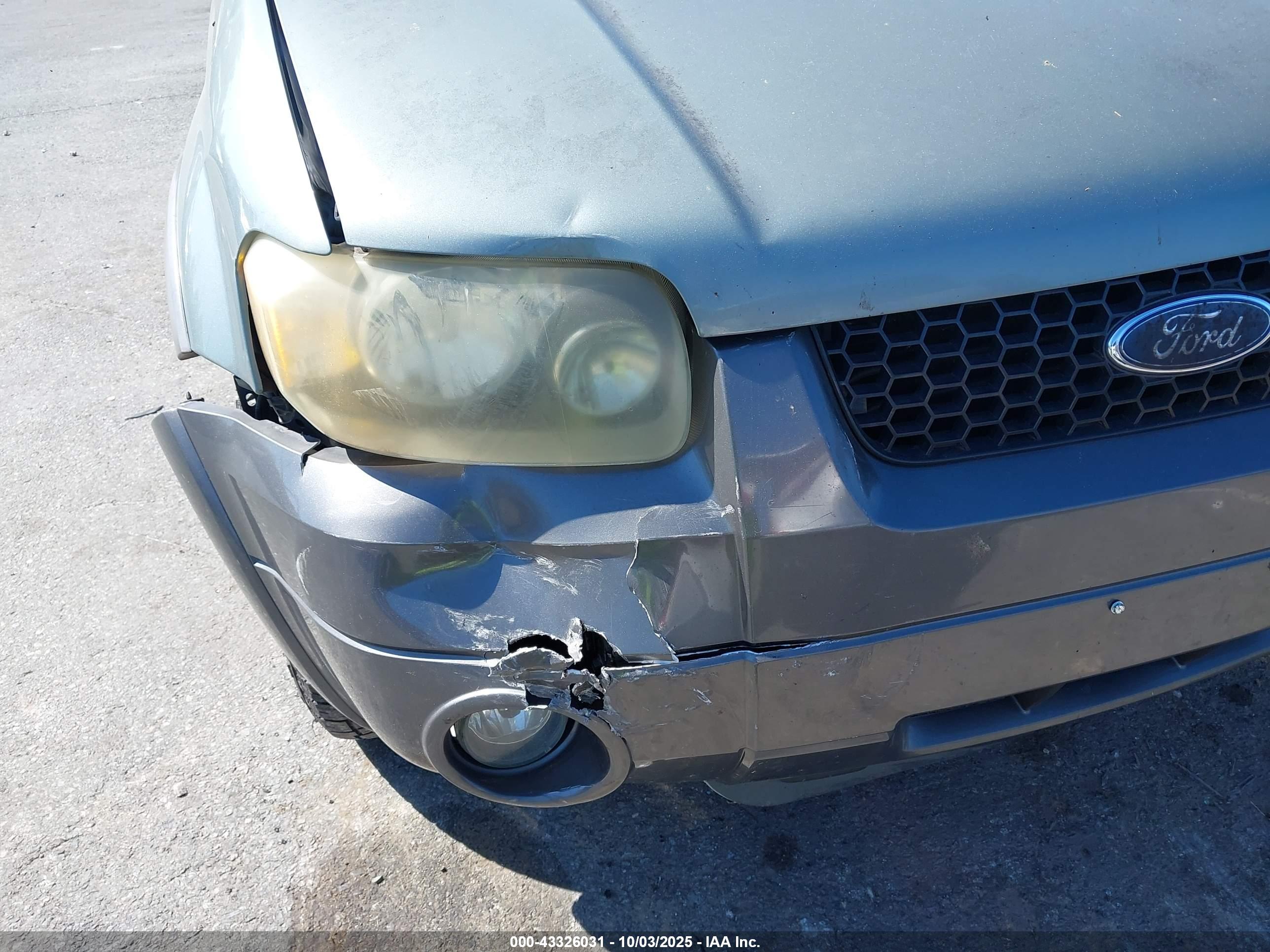 FORD ESCAPE image 6