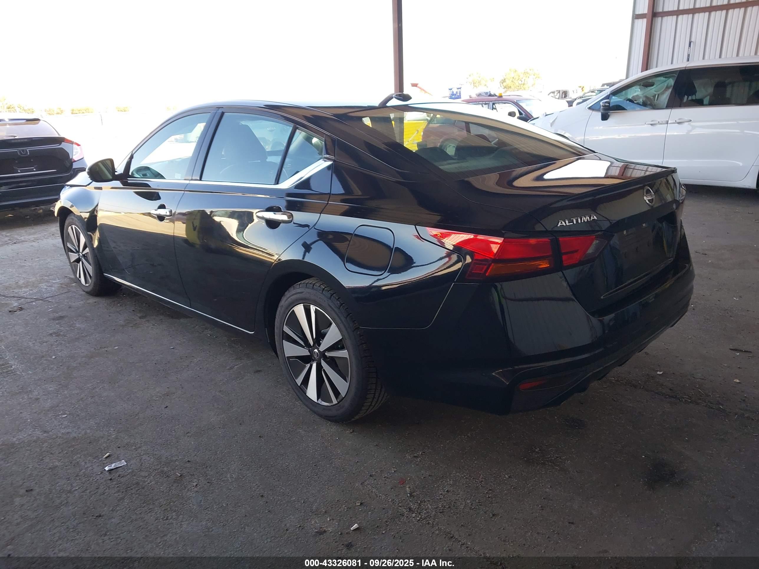 NISSAN ALTIMA image 3