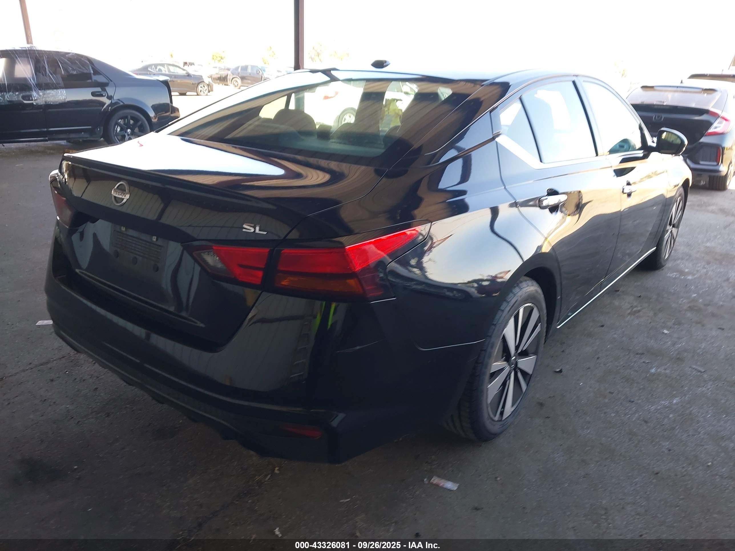 NISSAN ALTIMA image 4