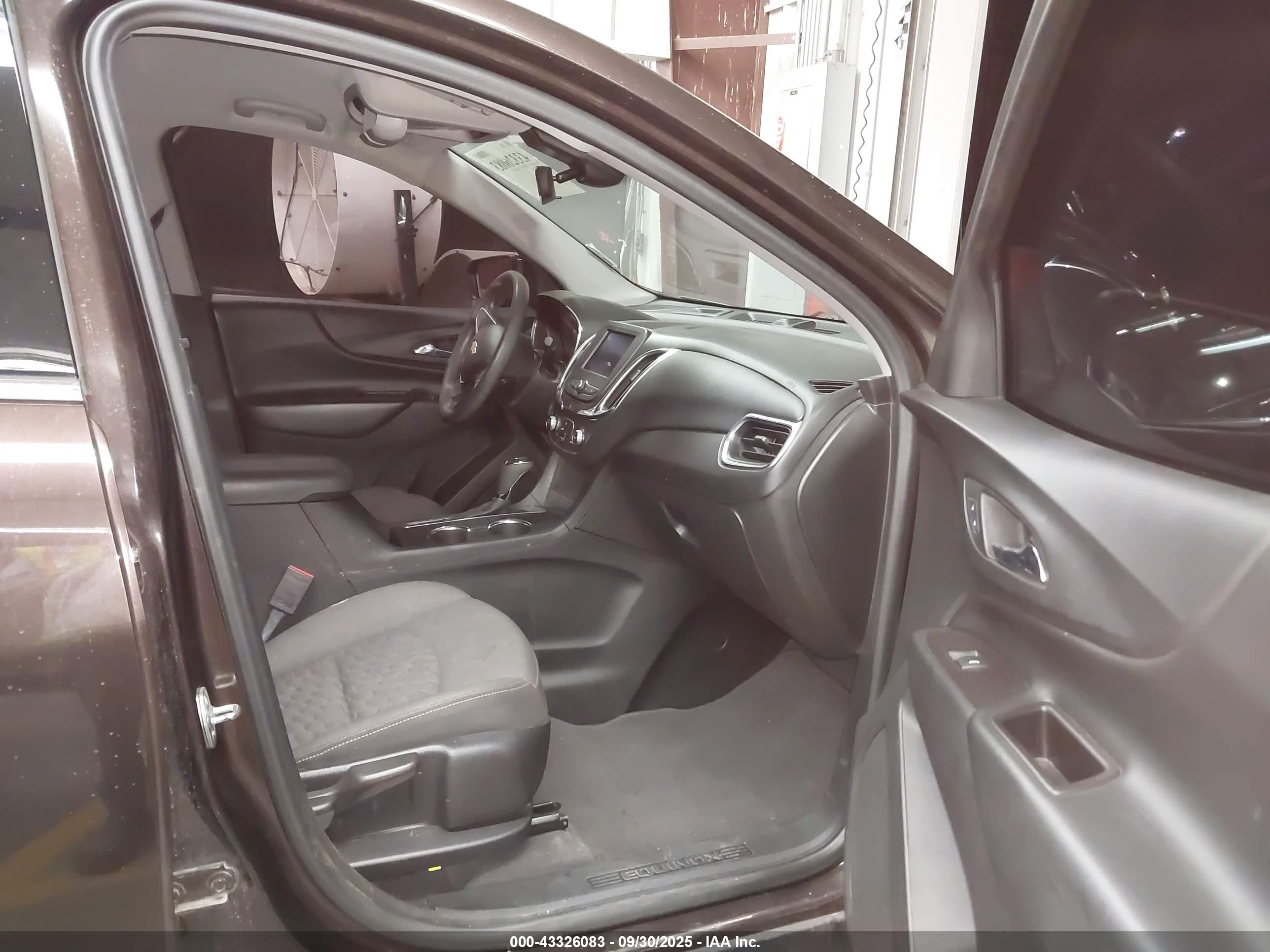 CHEVROLET EQUINOX image 5
