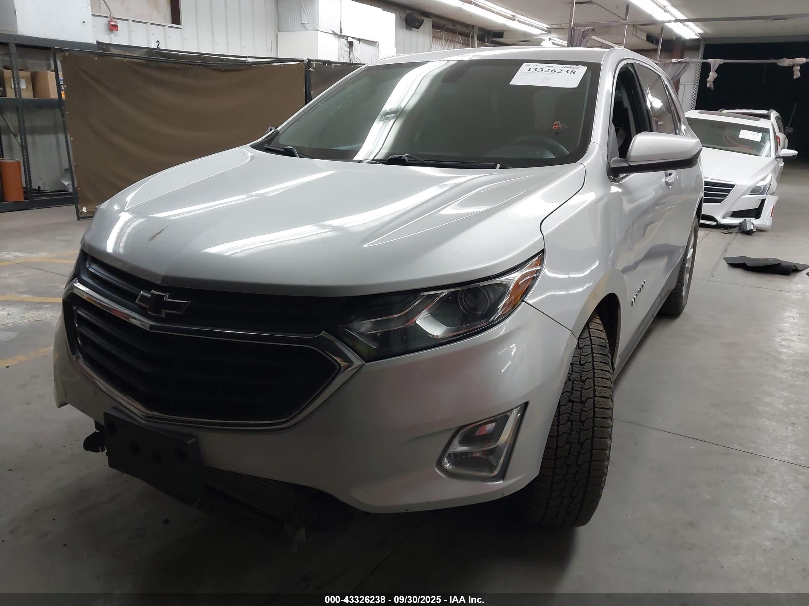 CHEVROLET EQUINOX image 2