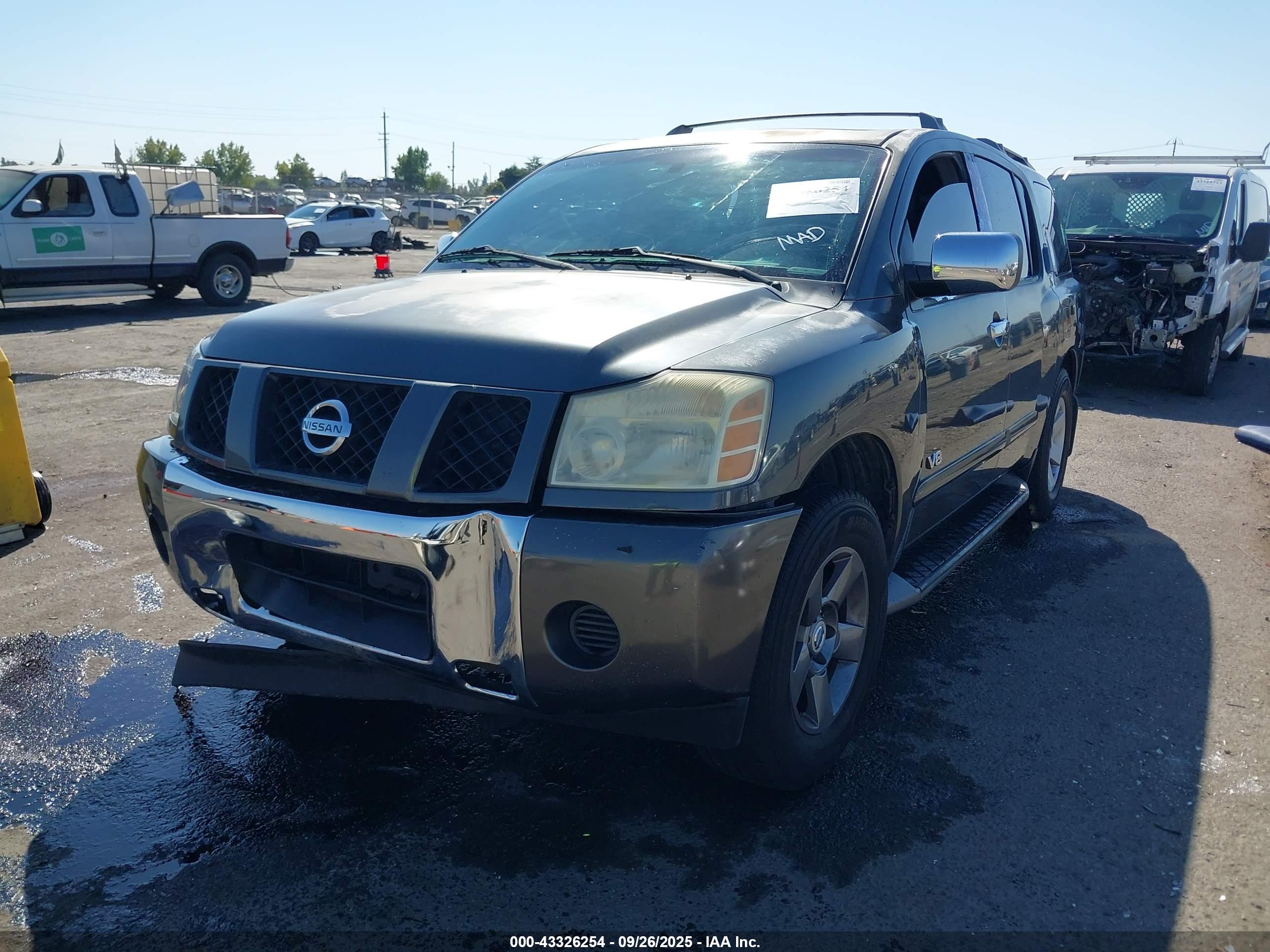 NISSAN ARMADA image 2