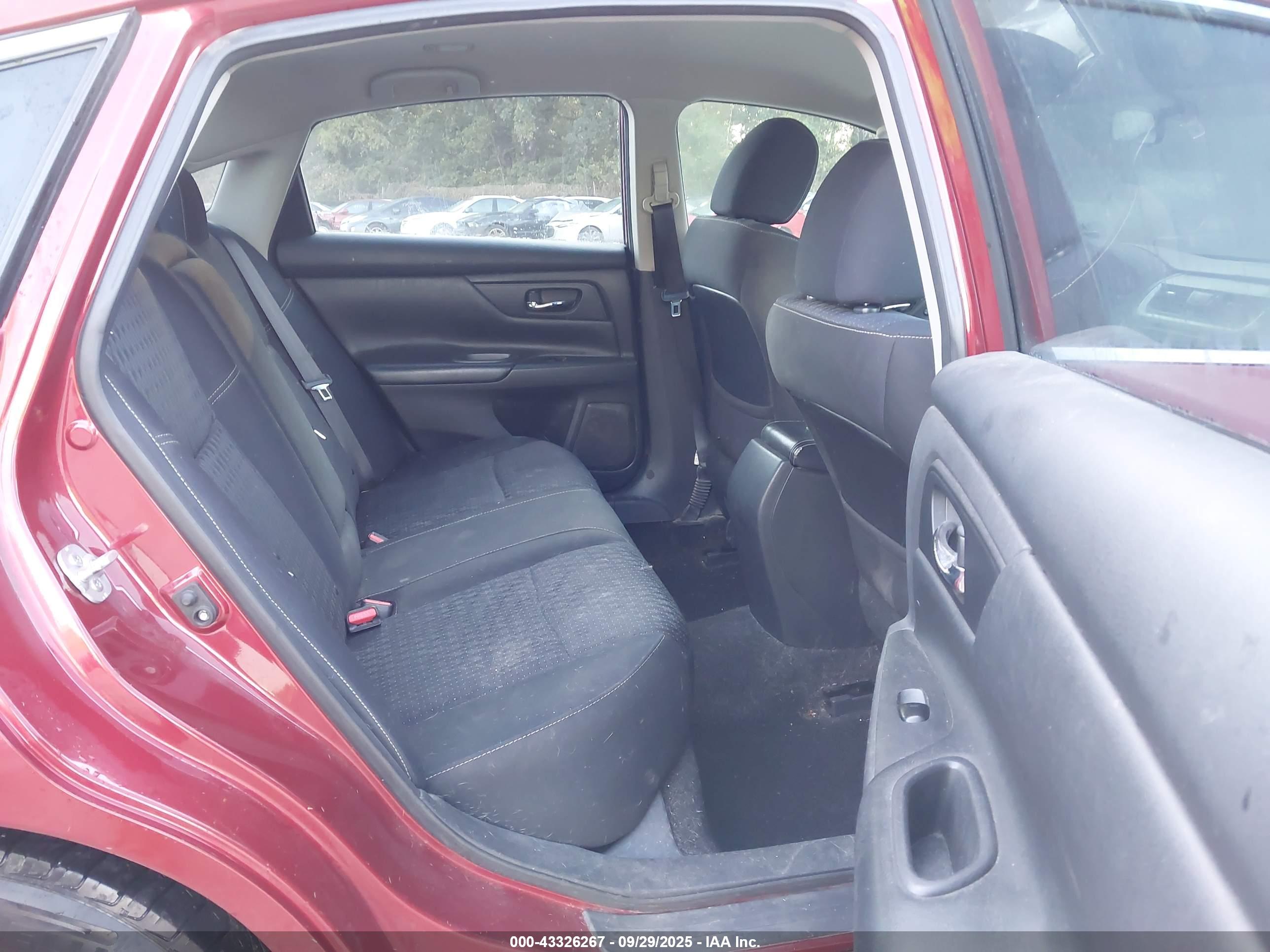 NISSAN ALTIMA image 8