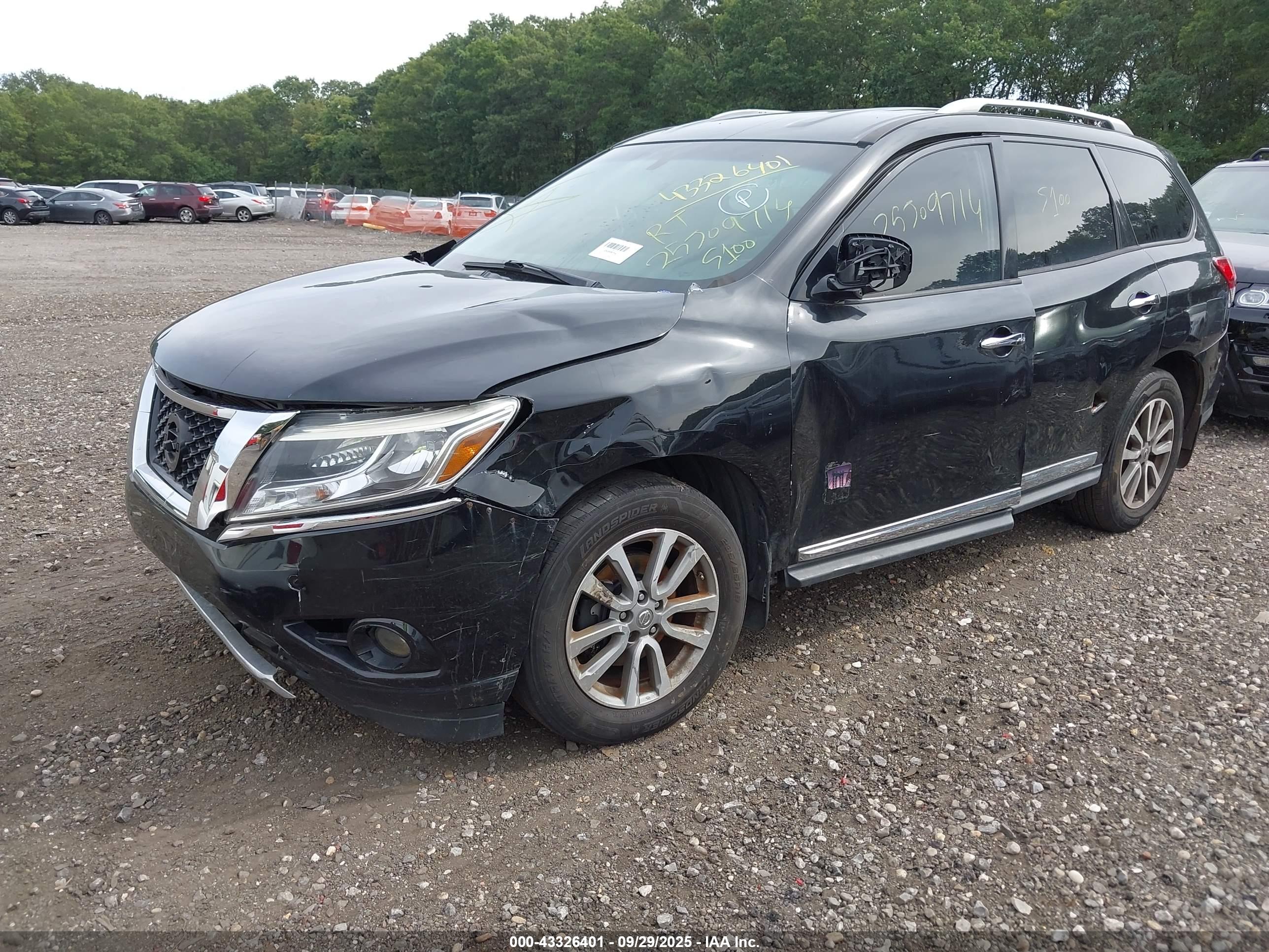 NISSAN PATHFINDER image 2