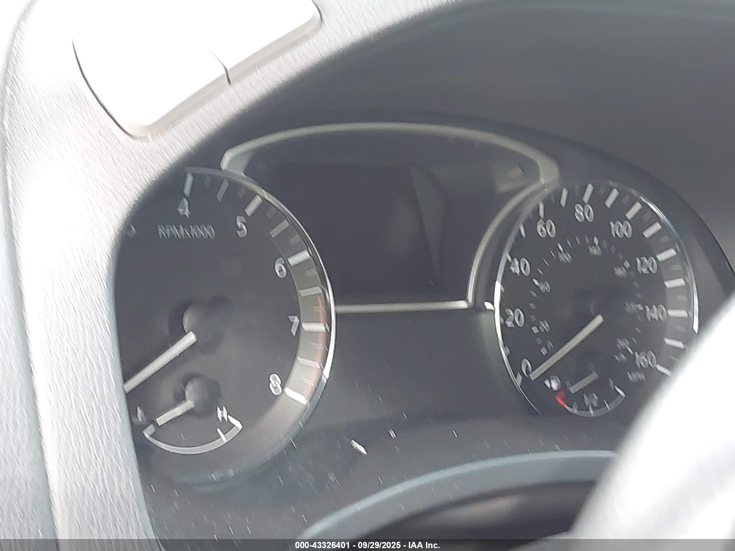 NISSAN PATHFINDER image 7