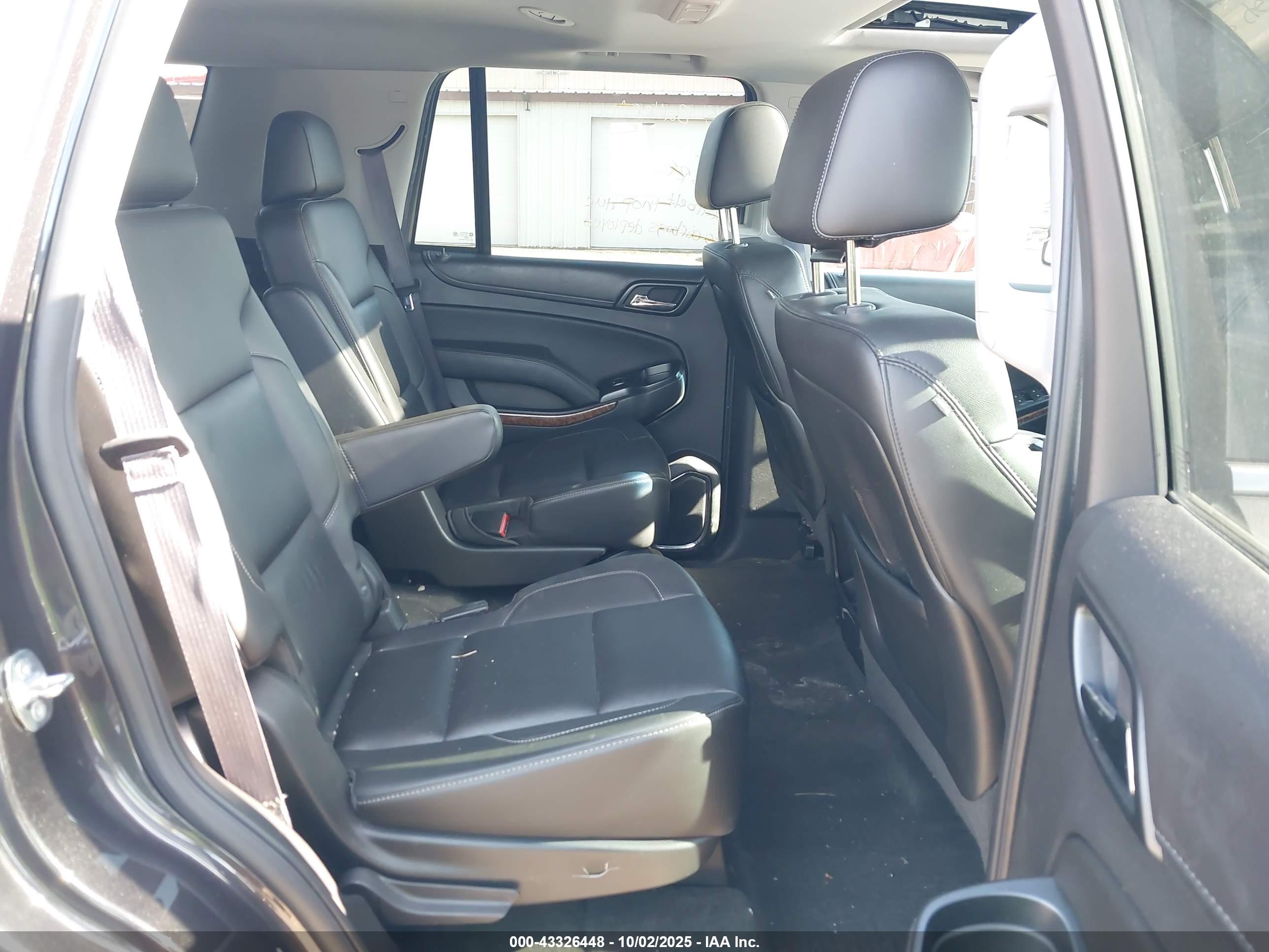 CHEVROLET TAHOE image 8