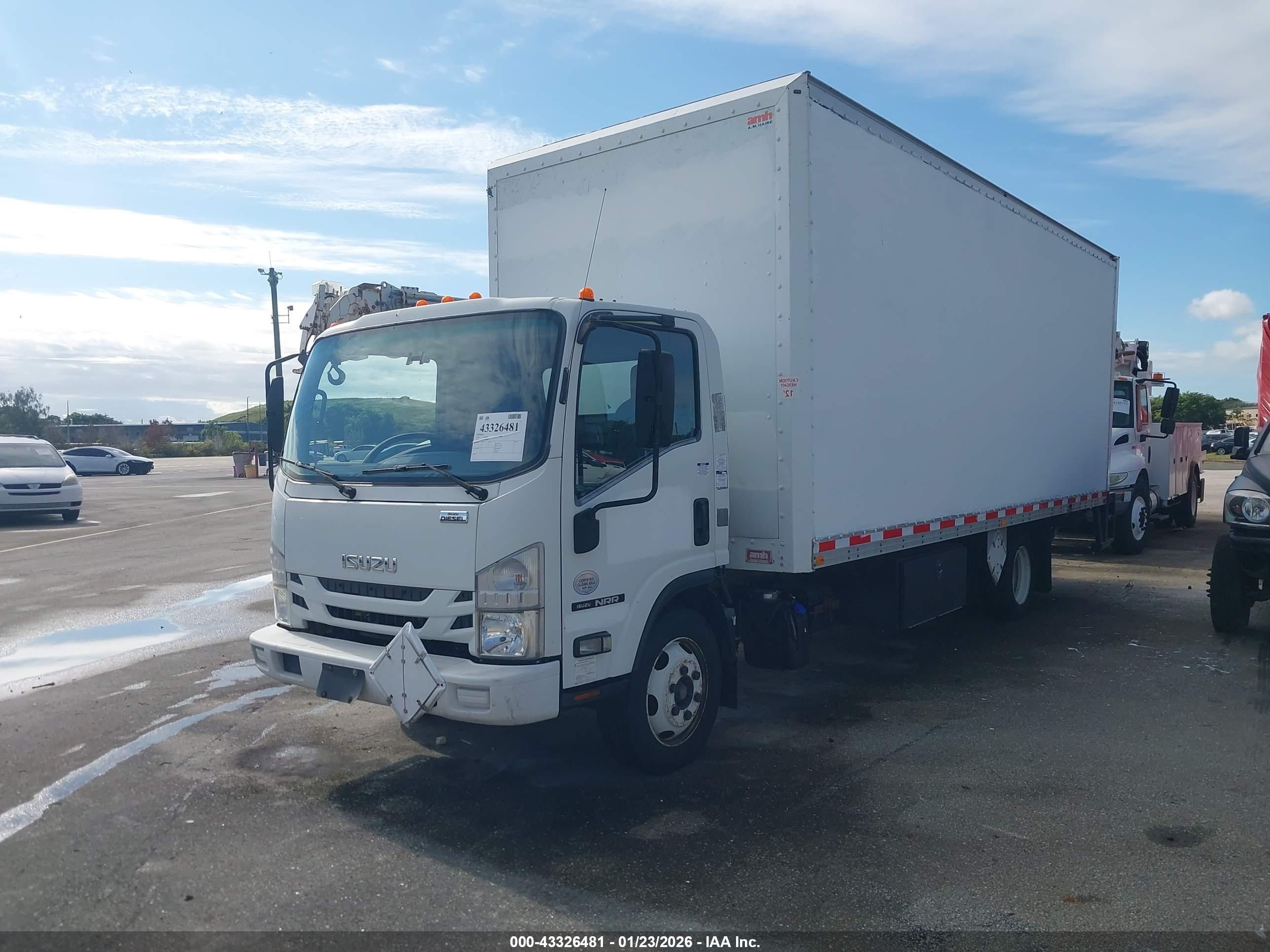 ISUZU NRR image 2
