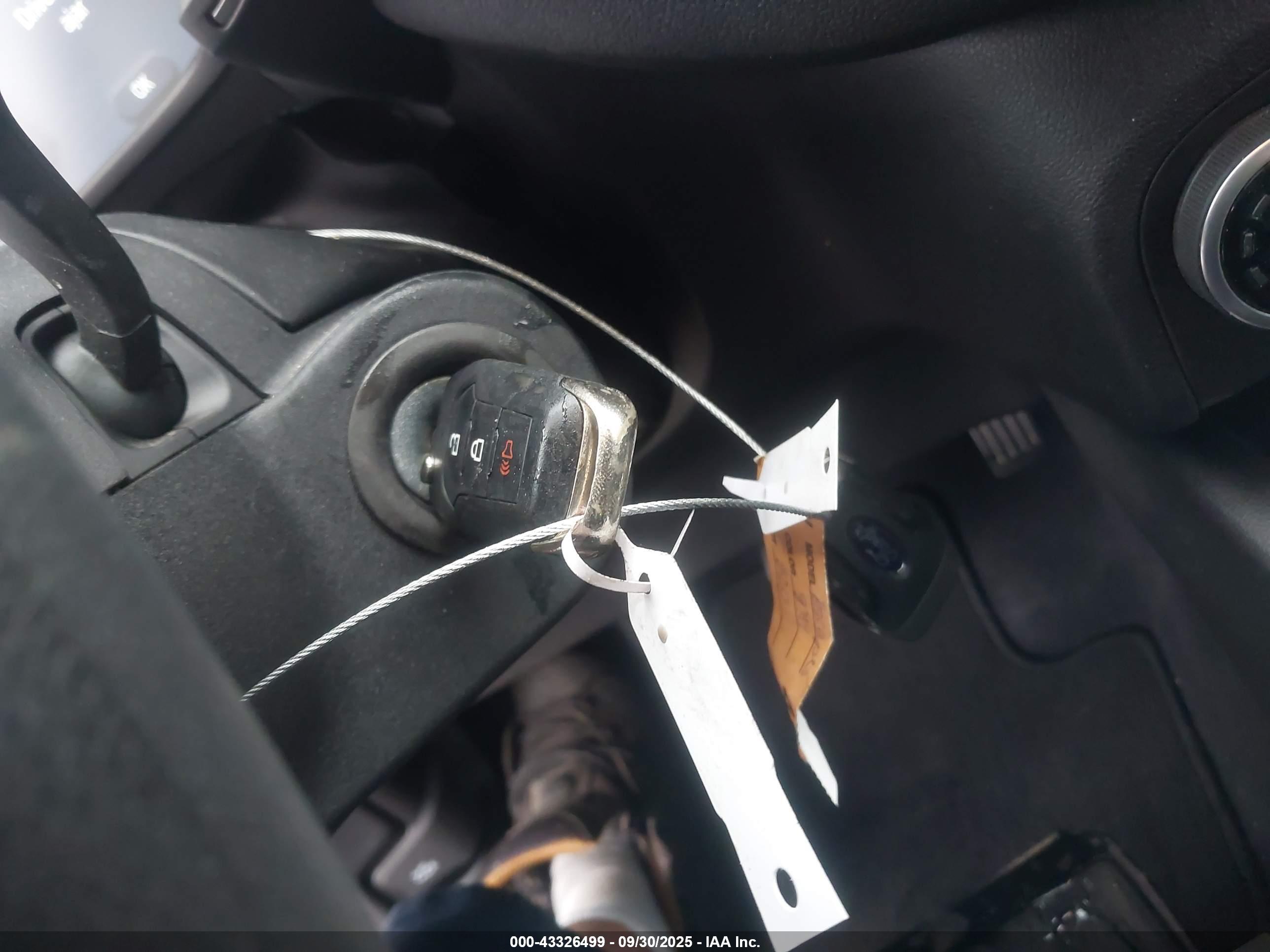 FORD ESCAPE image 11