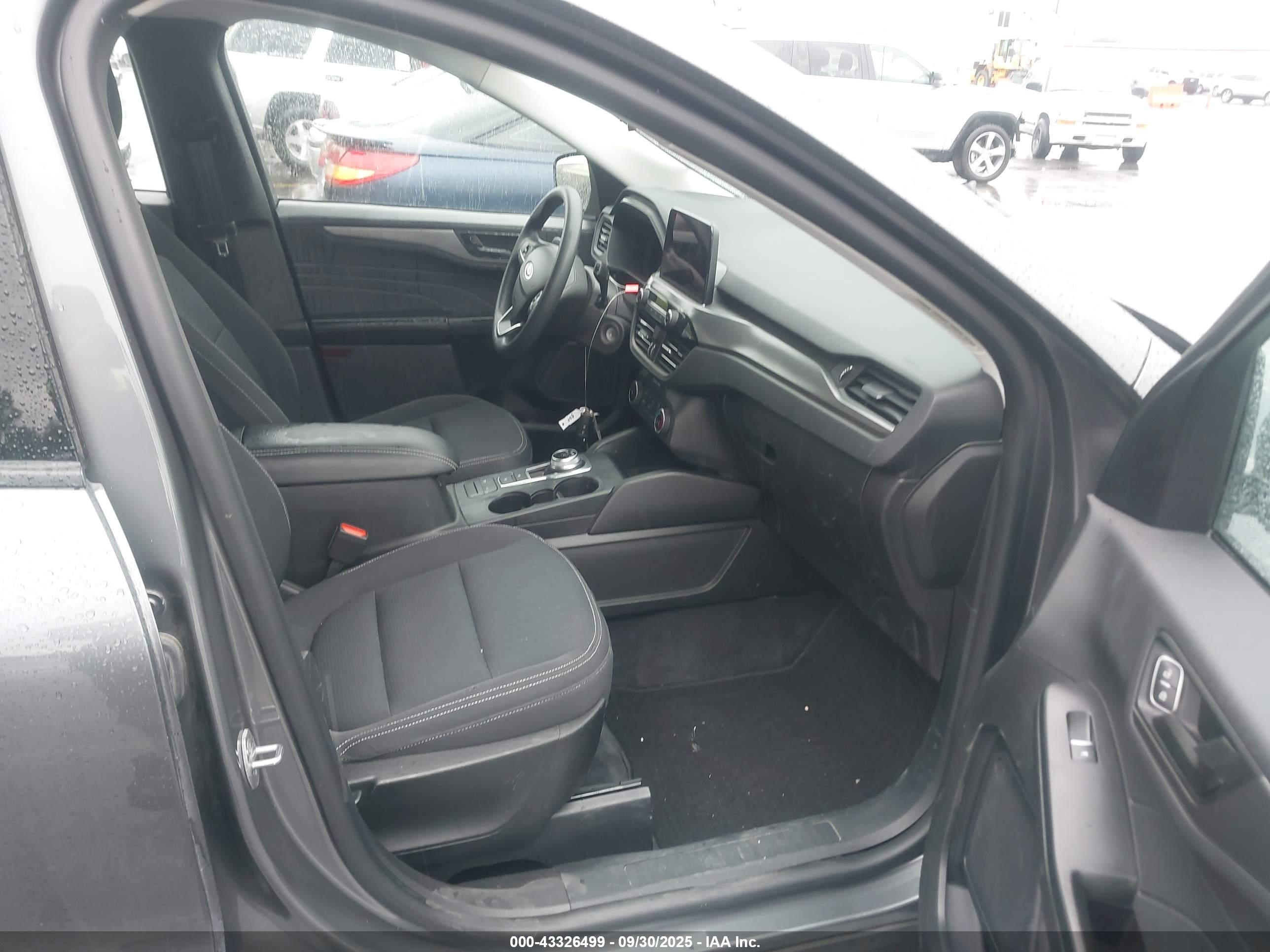 FORD ESCAPE image 5