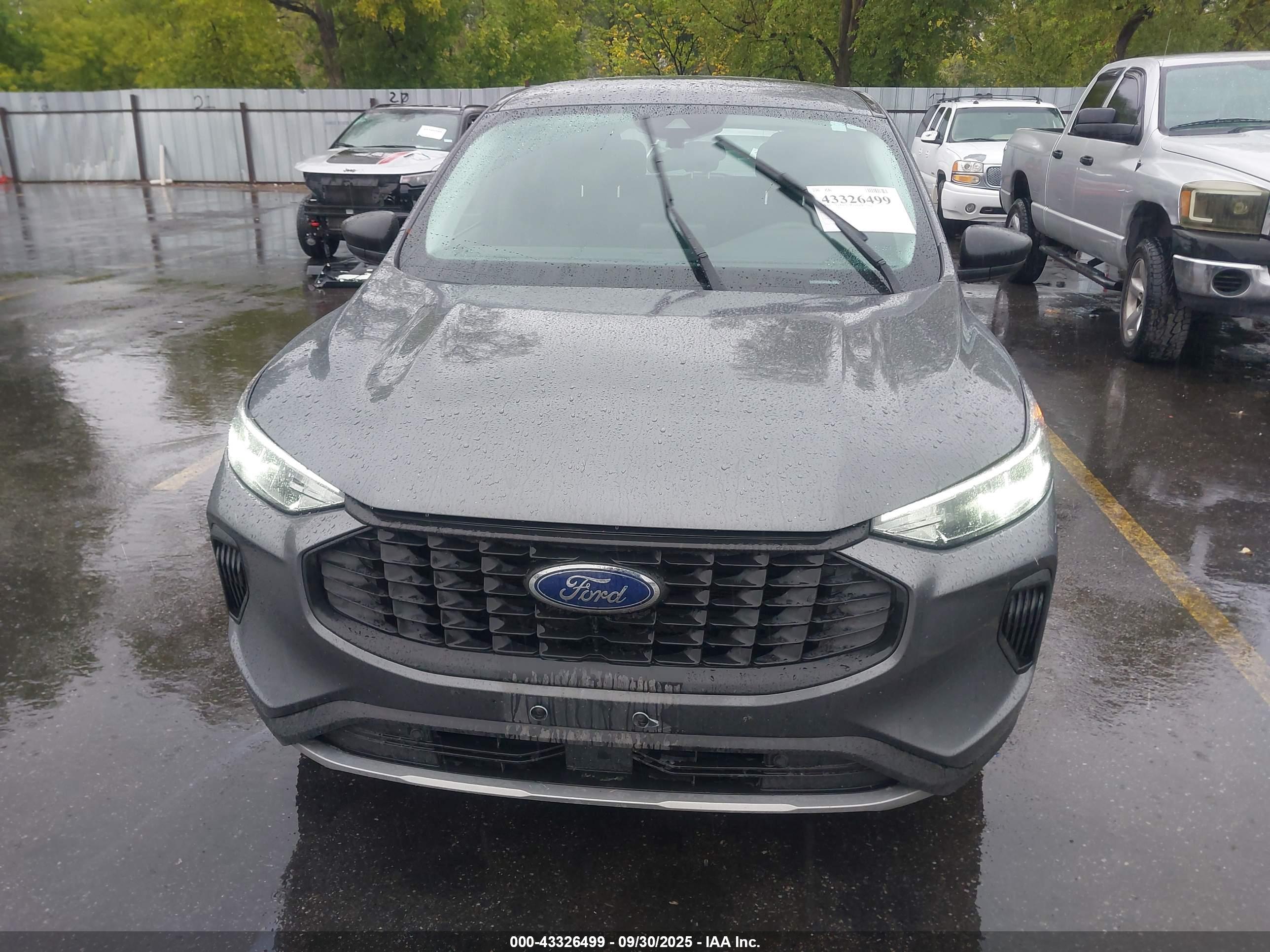 FORD ESCAPE image 6