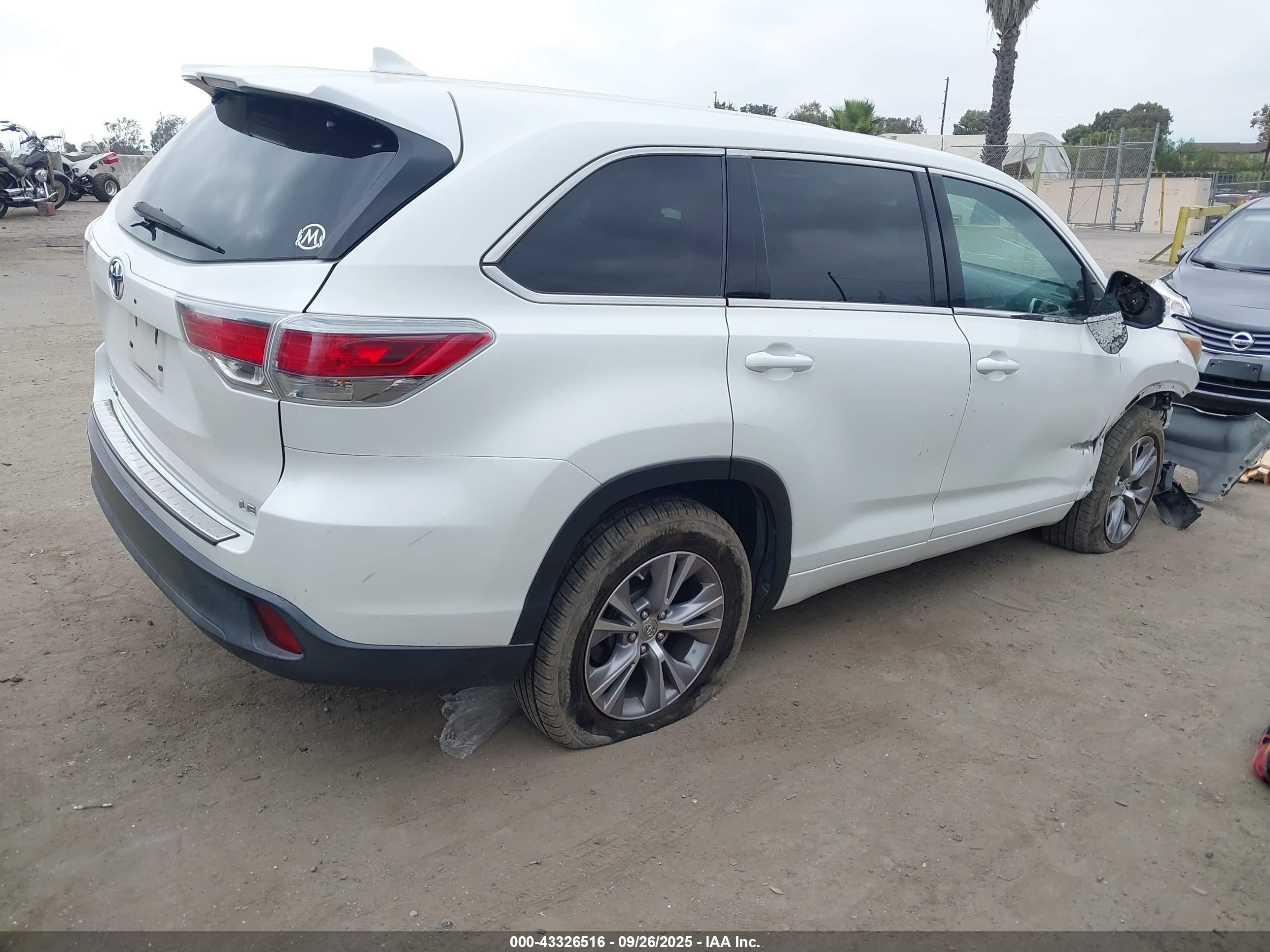 TOYOTA HIGHLANDER image 4