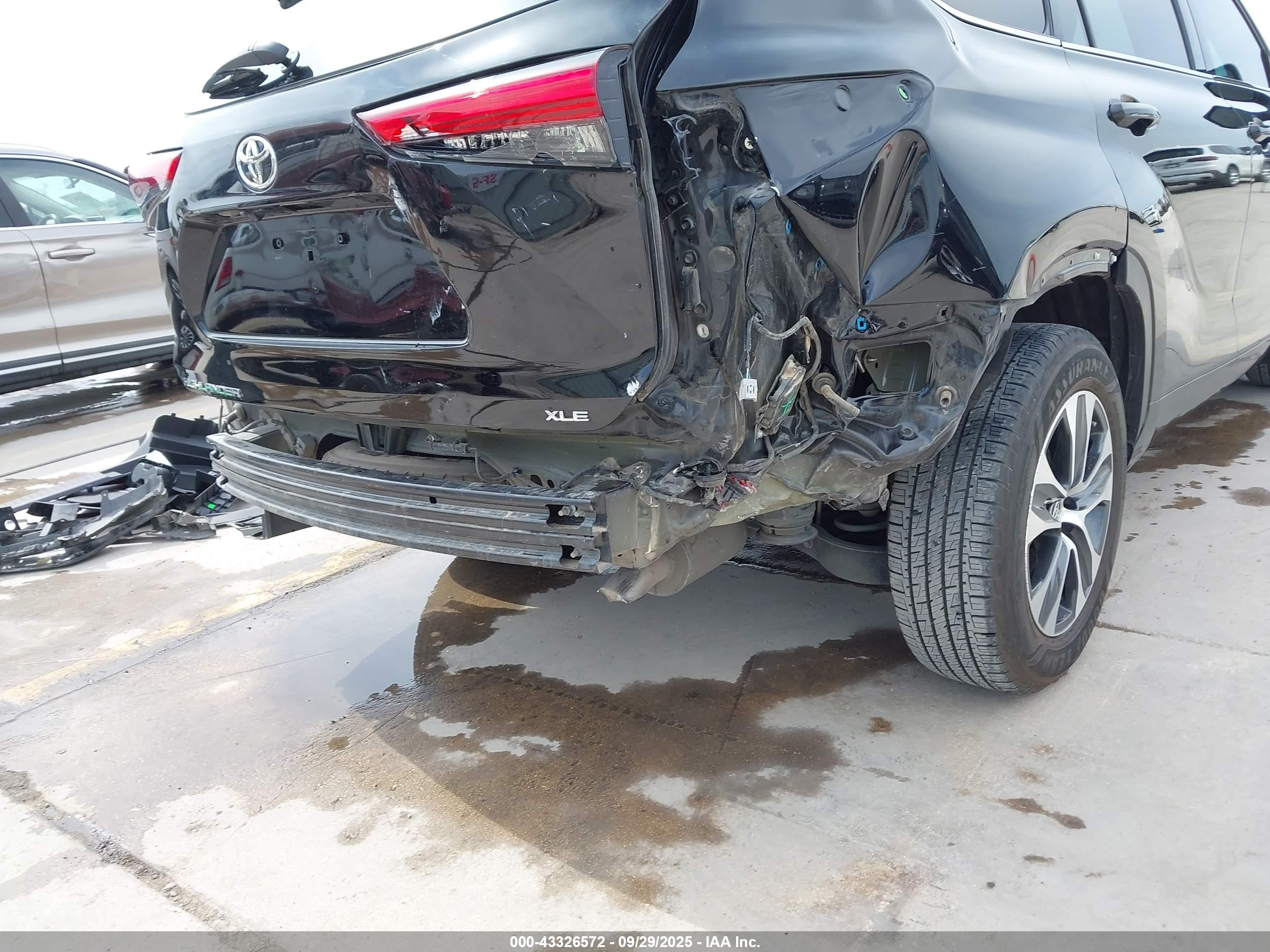 TOYOTA HIGHLANDER image 6