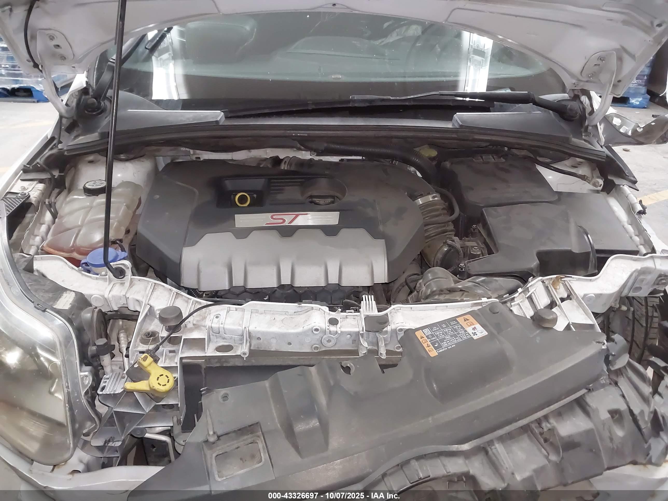 FORD FOCUS image 10