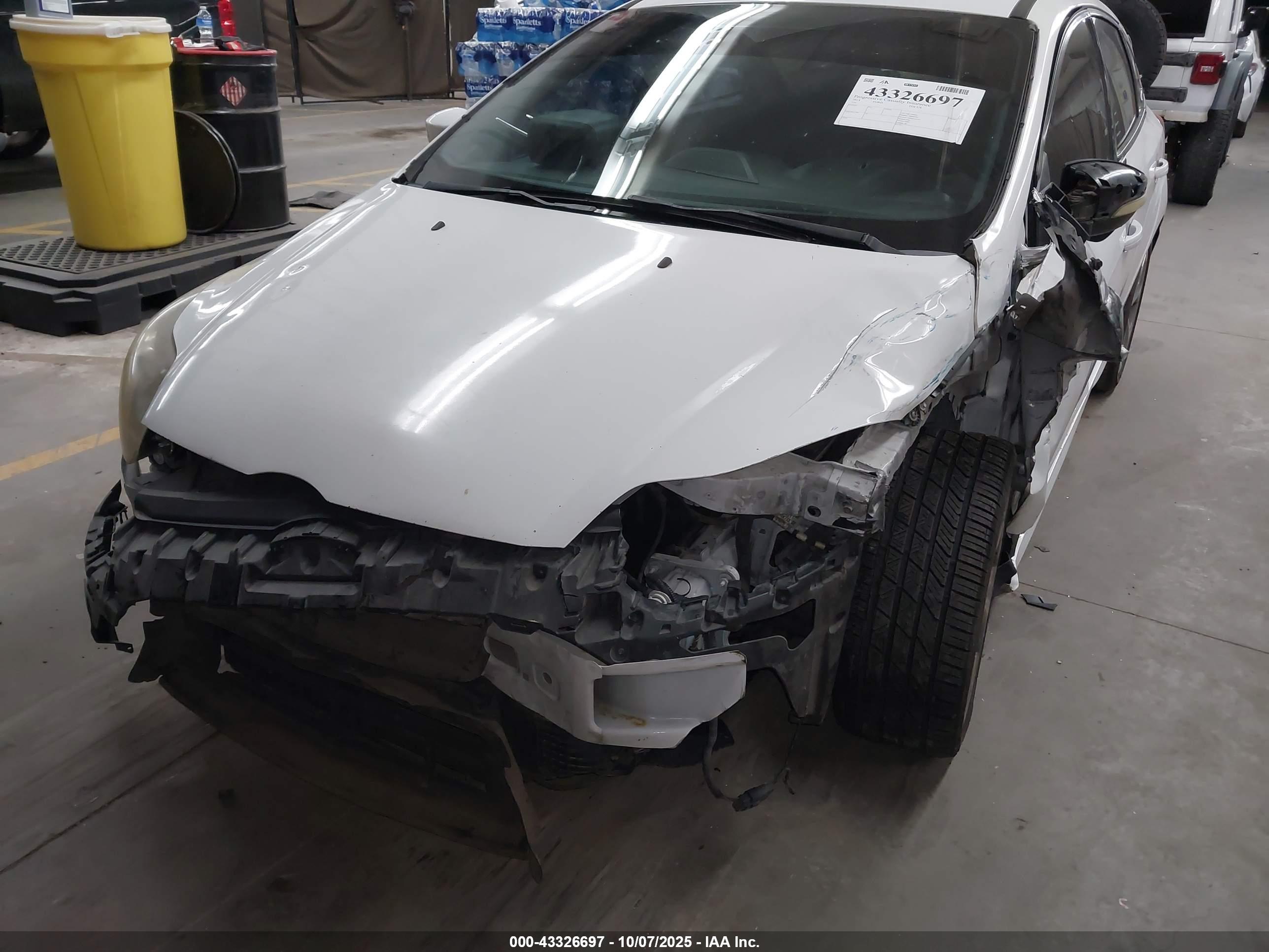 FORD FOCUS image 6