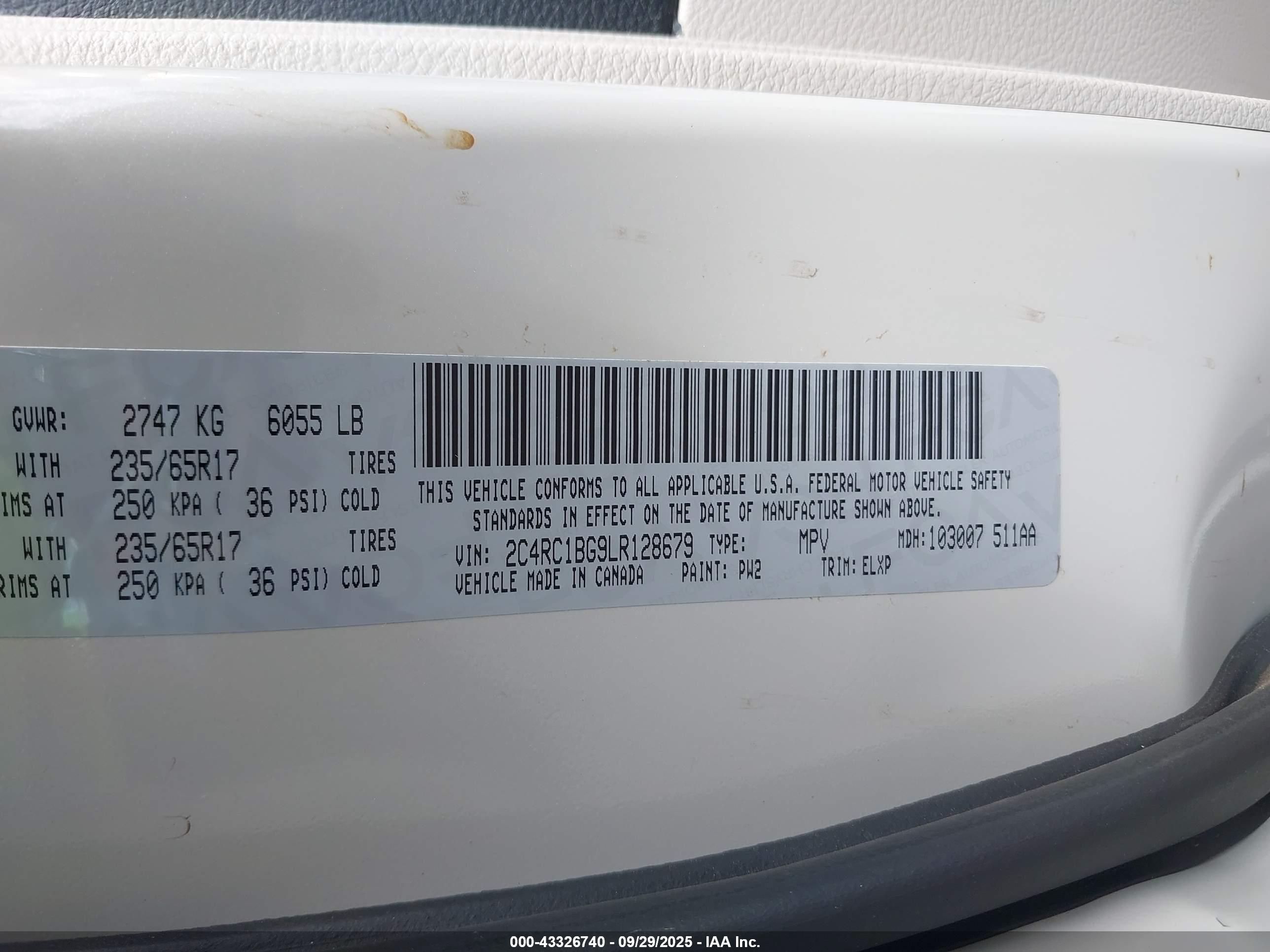 CHRYSLER PACIFICA image 9