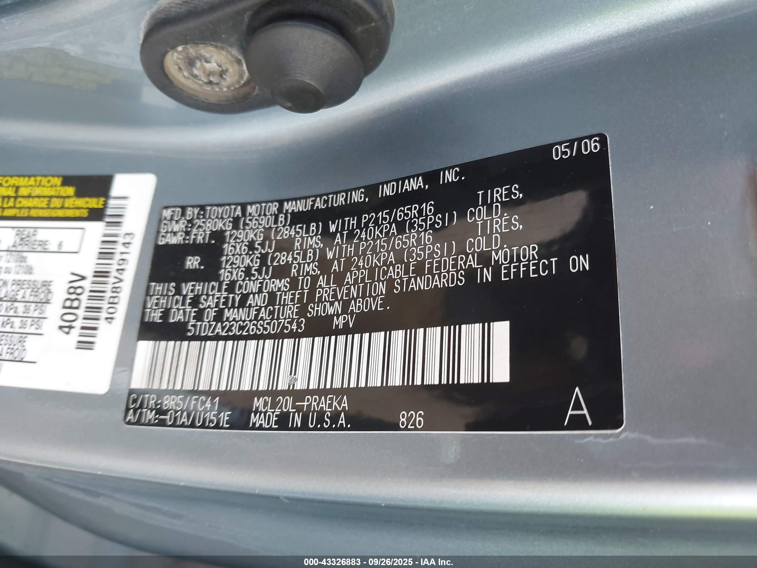 TOYOTA SIENNA image 9