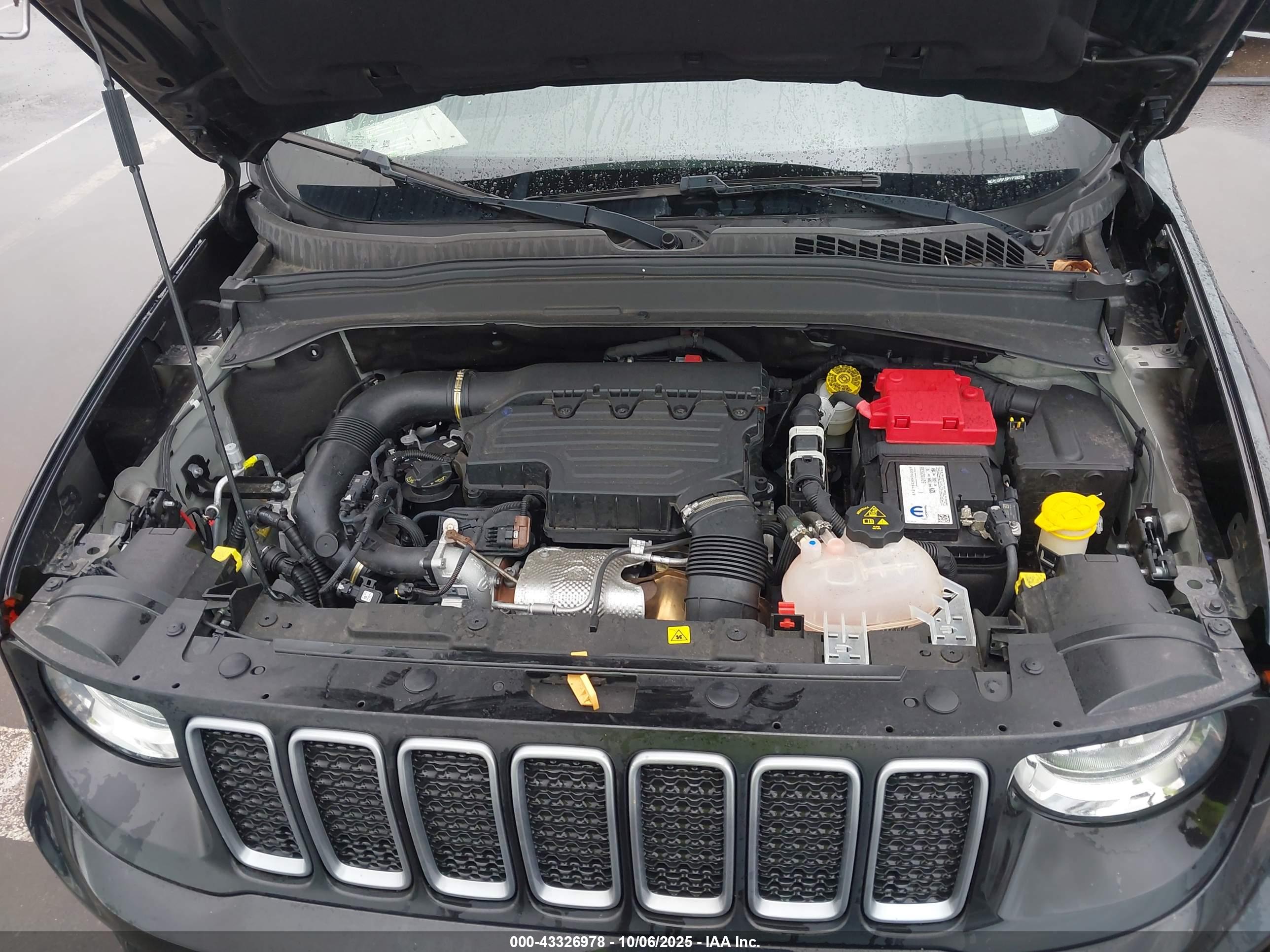 JEEP RENEGADE image 10