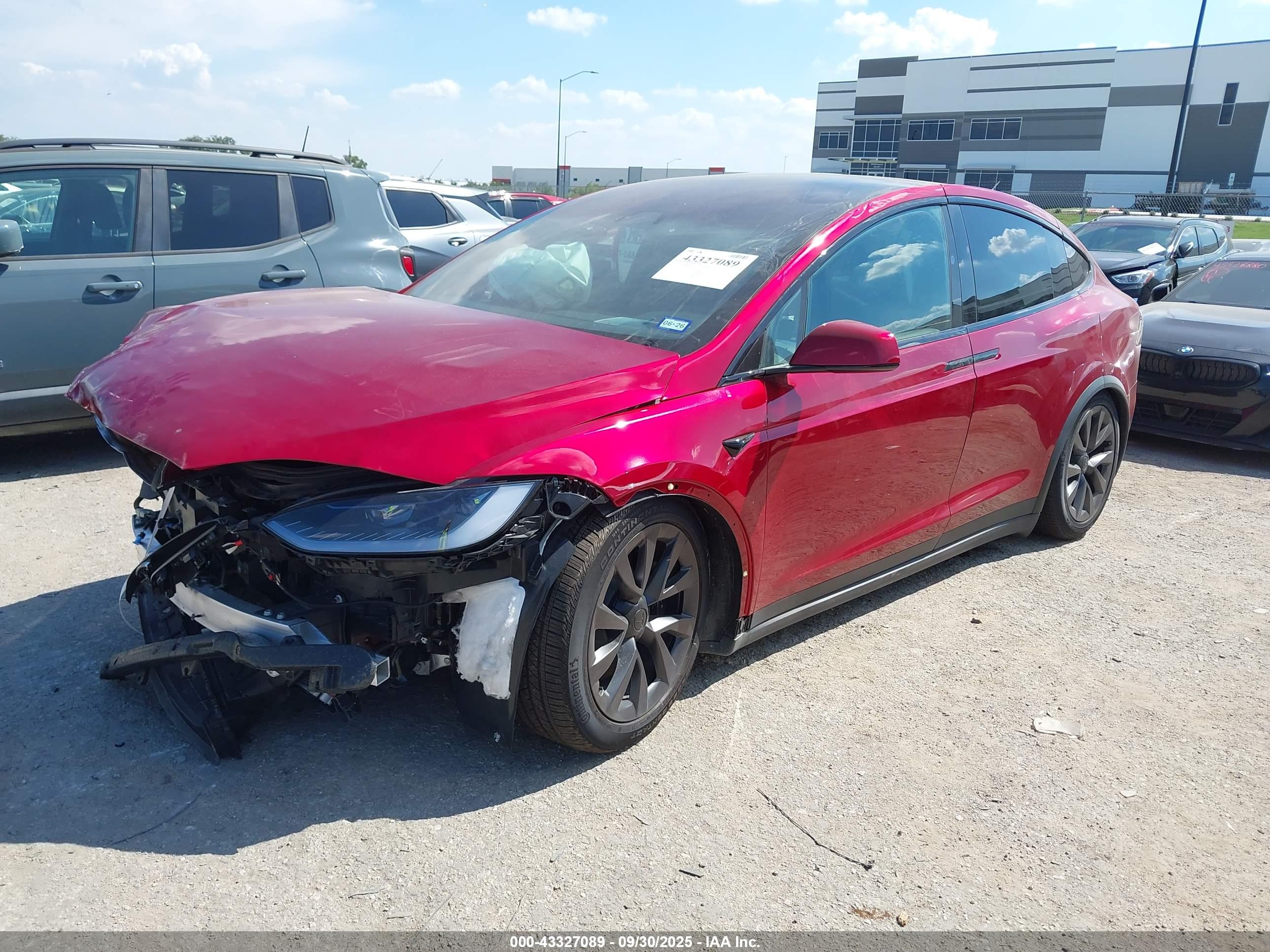 TESLA MODEL image 2