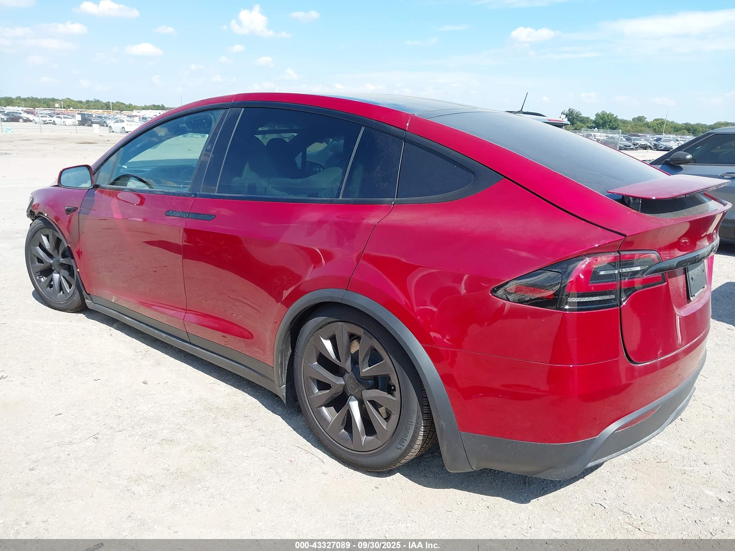 TESLA MODEL image 3