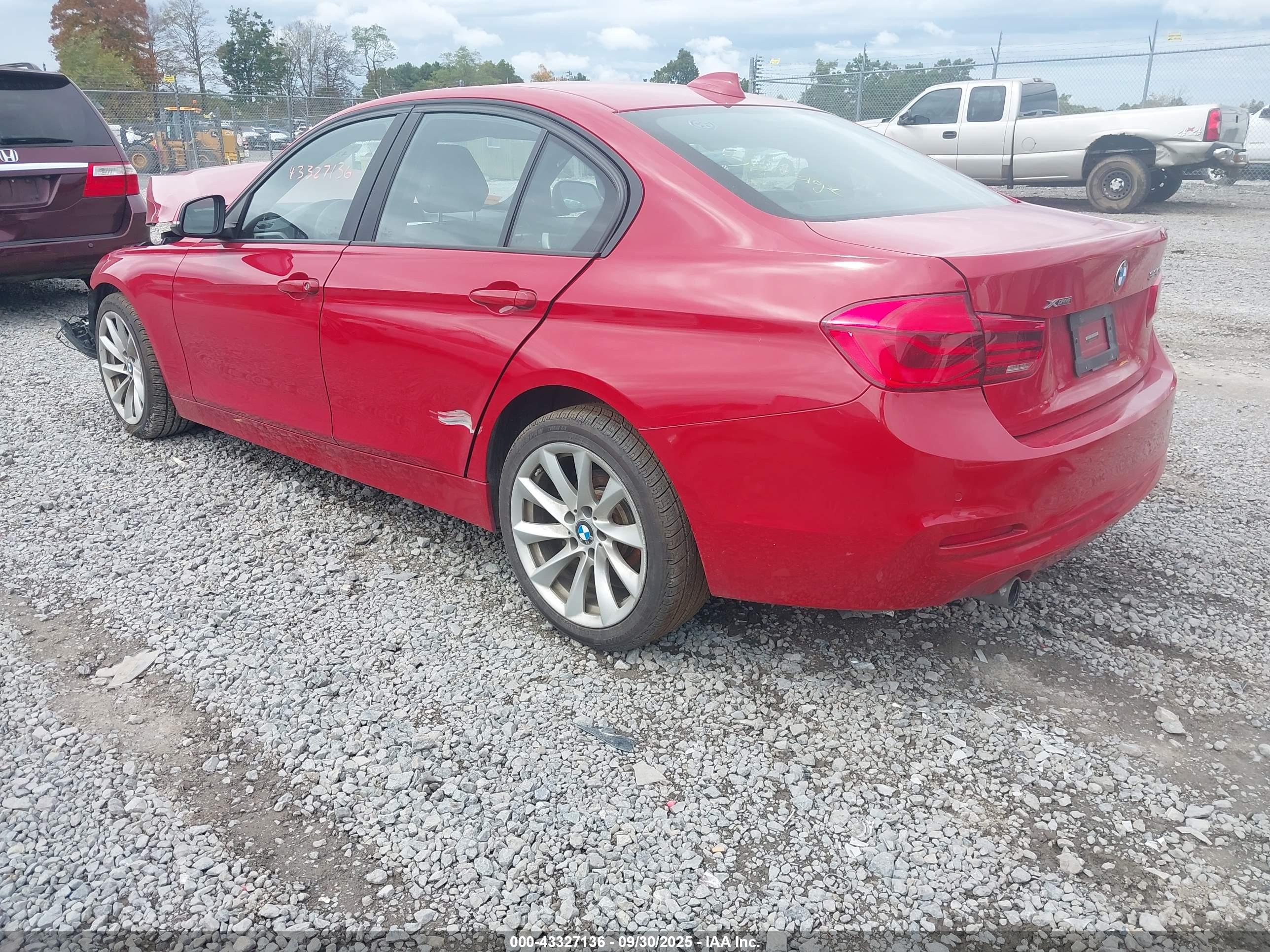 BMW 320I image 3