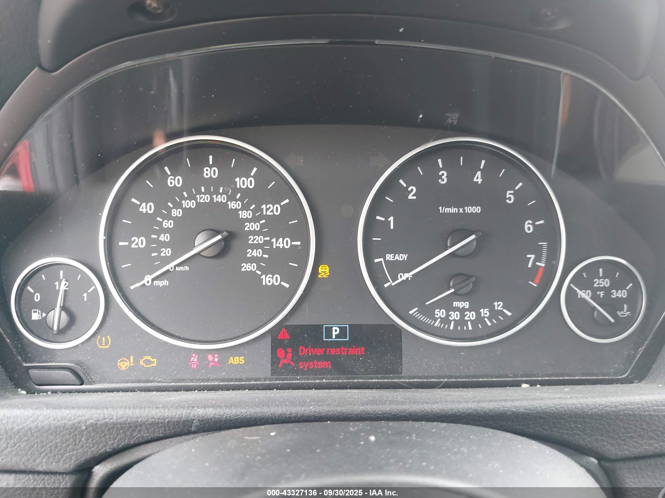 BMW 320I image 7