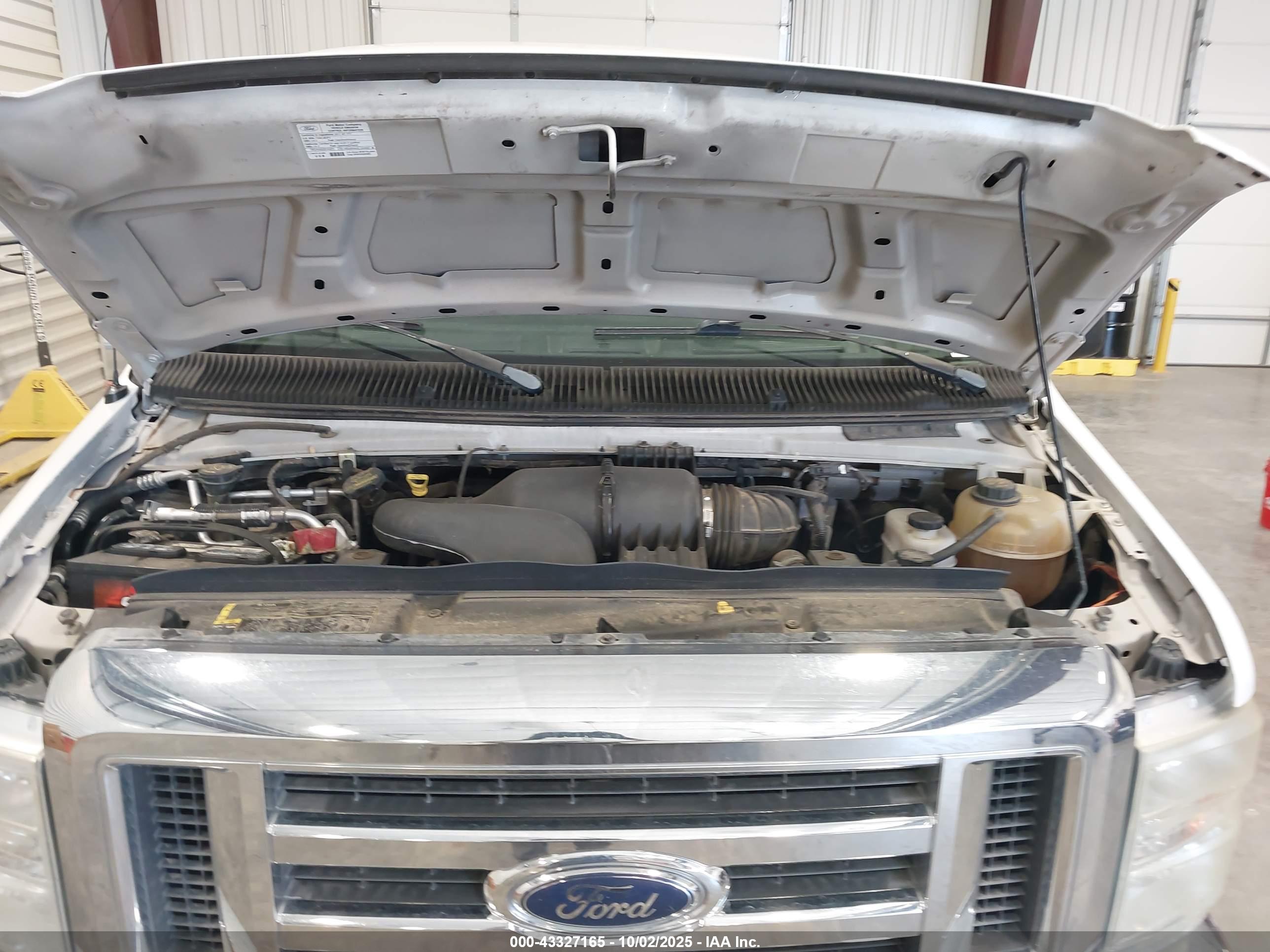 FORD E-350 image 10