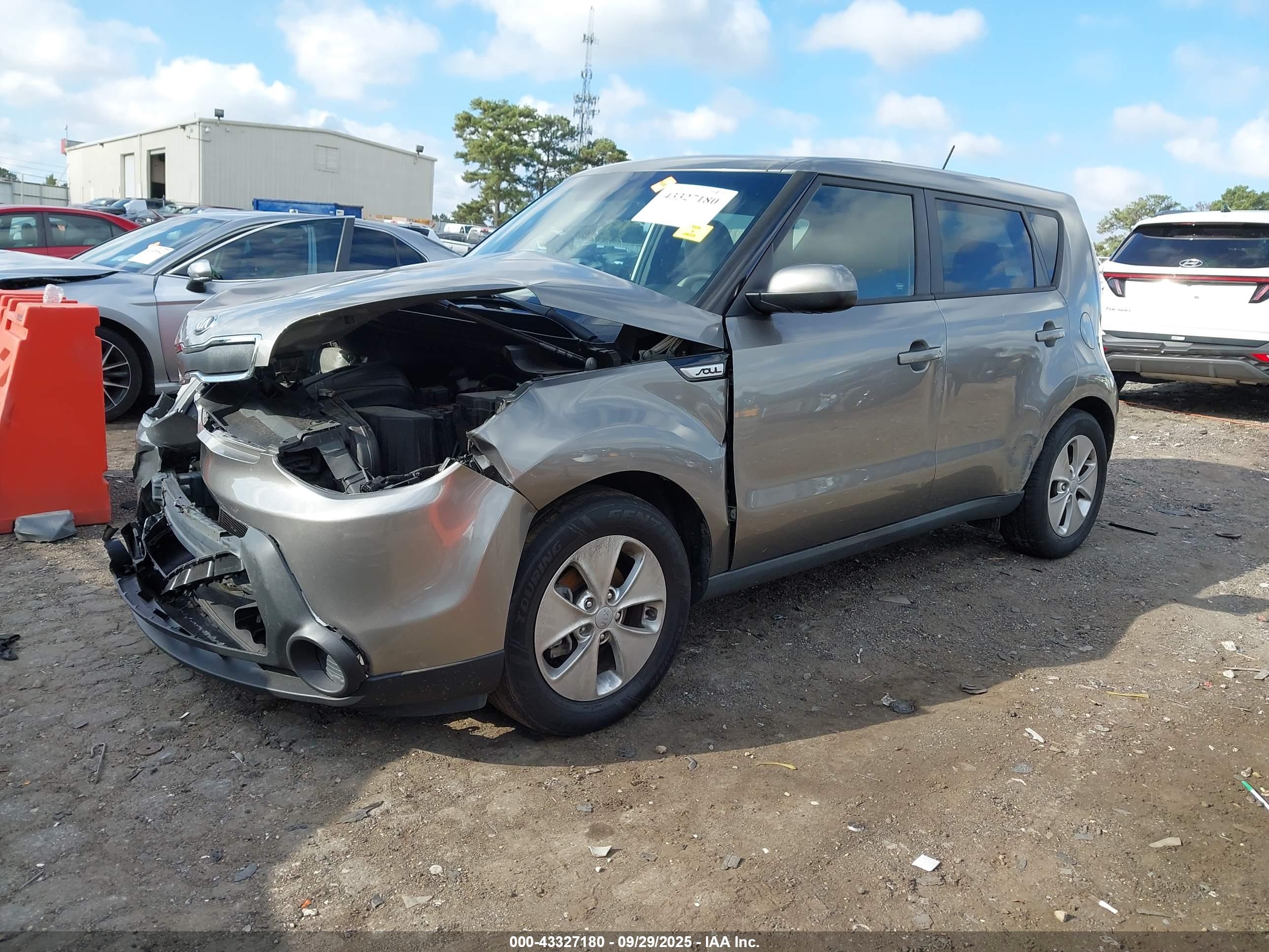 KIA SOUL image 2