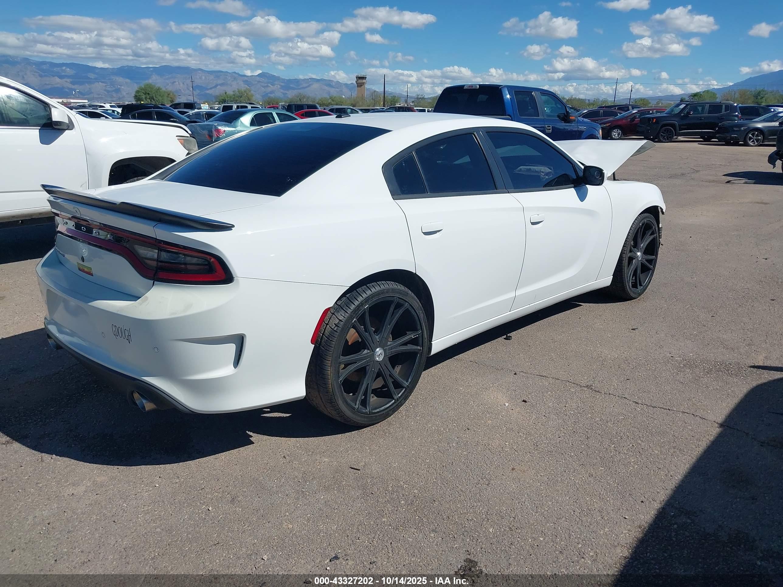 DODGE CHARGER image 4