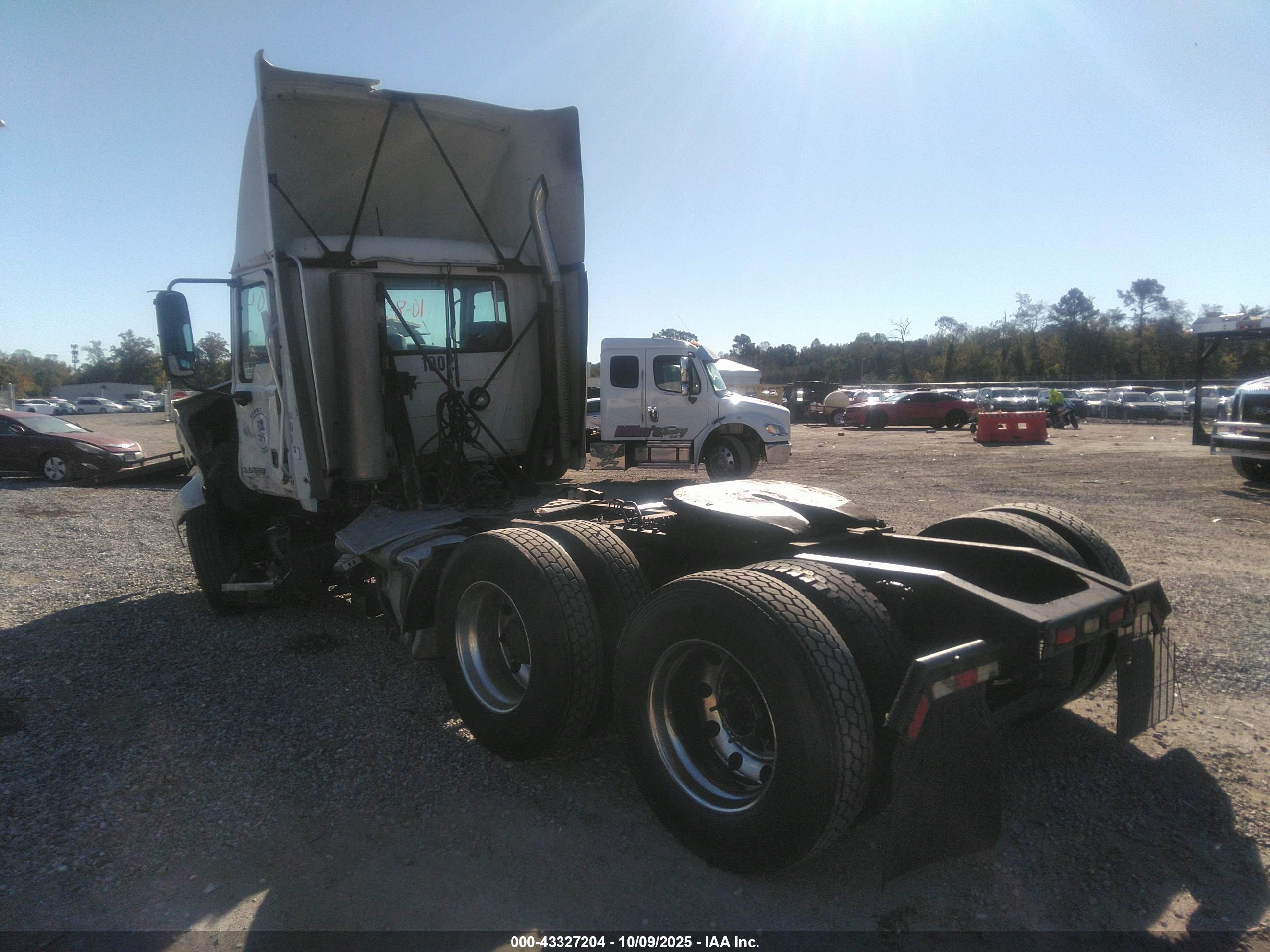 MACK 600 image 3