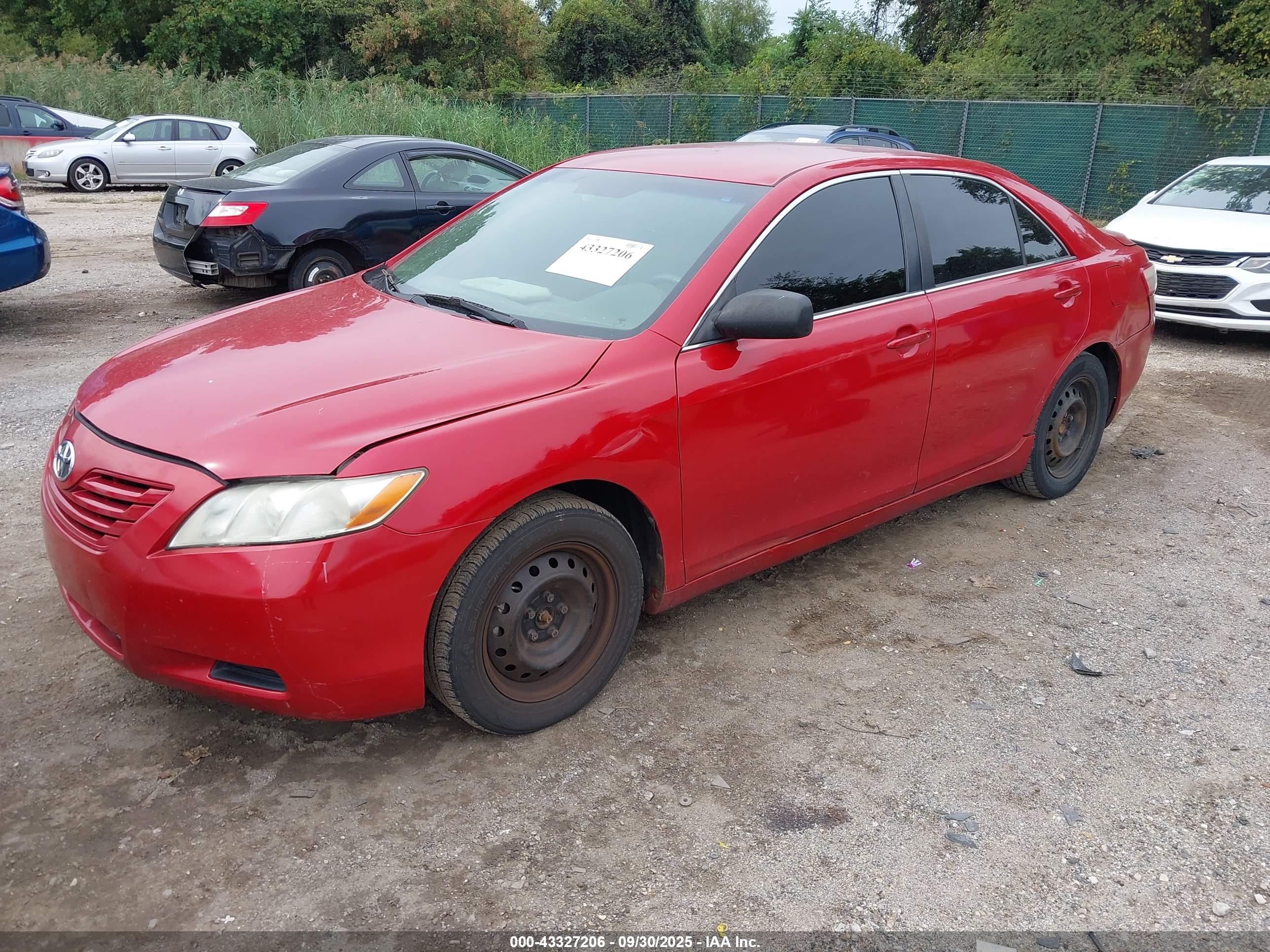 TOYOTA CAMRY image 2