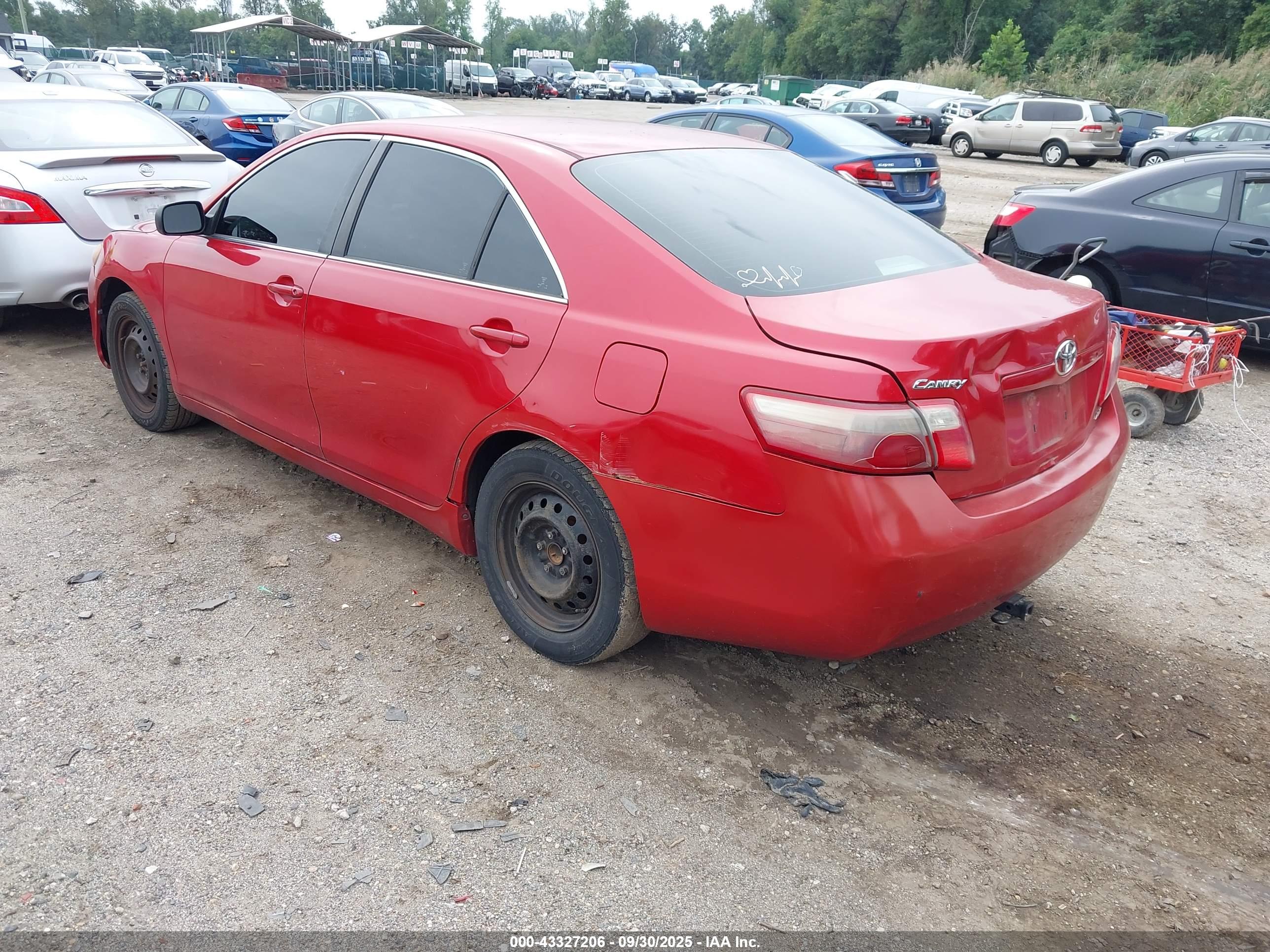 TOYOTA CAMRY image 3