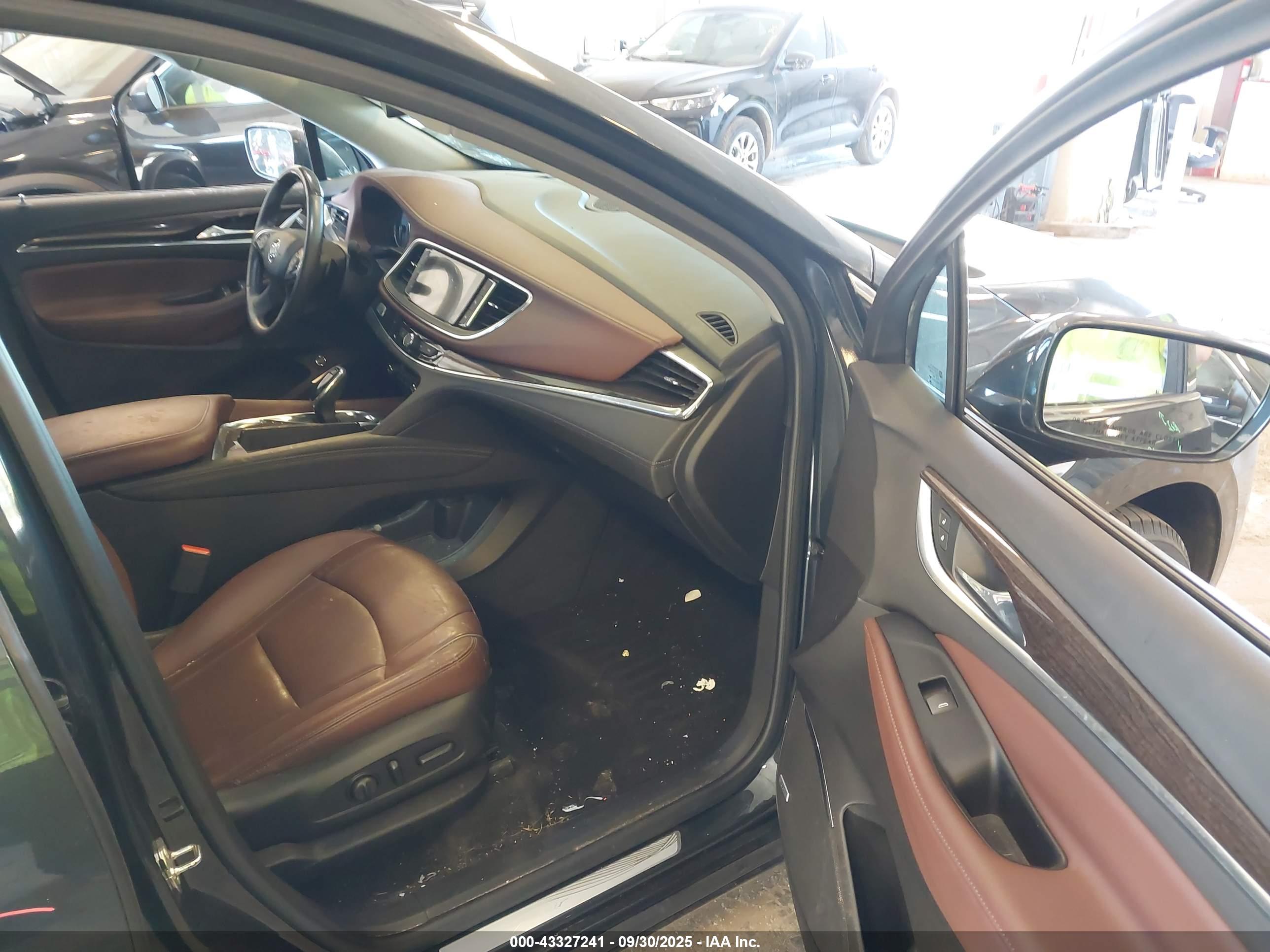 BUICK ENCLAVE image 5