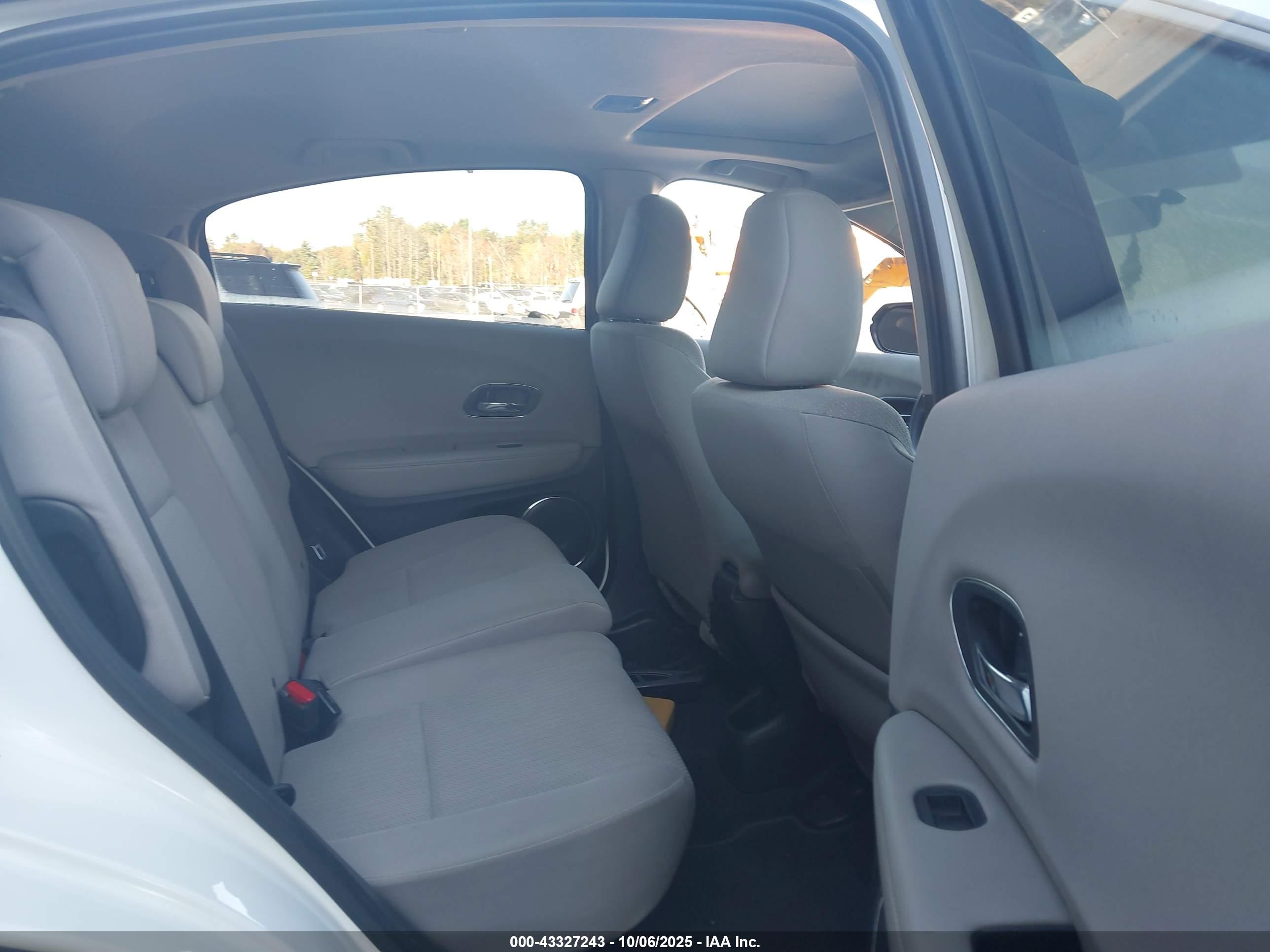 HONDA HR-V image 8