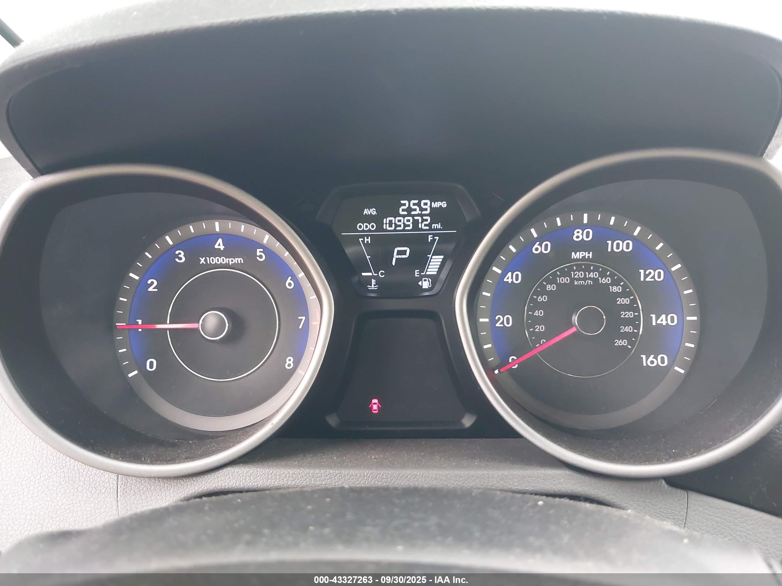 HYUNDAI ELANTRA image 7
