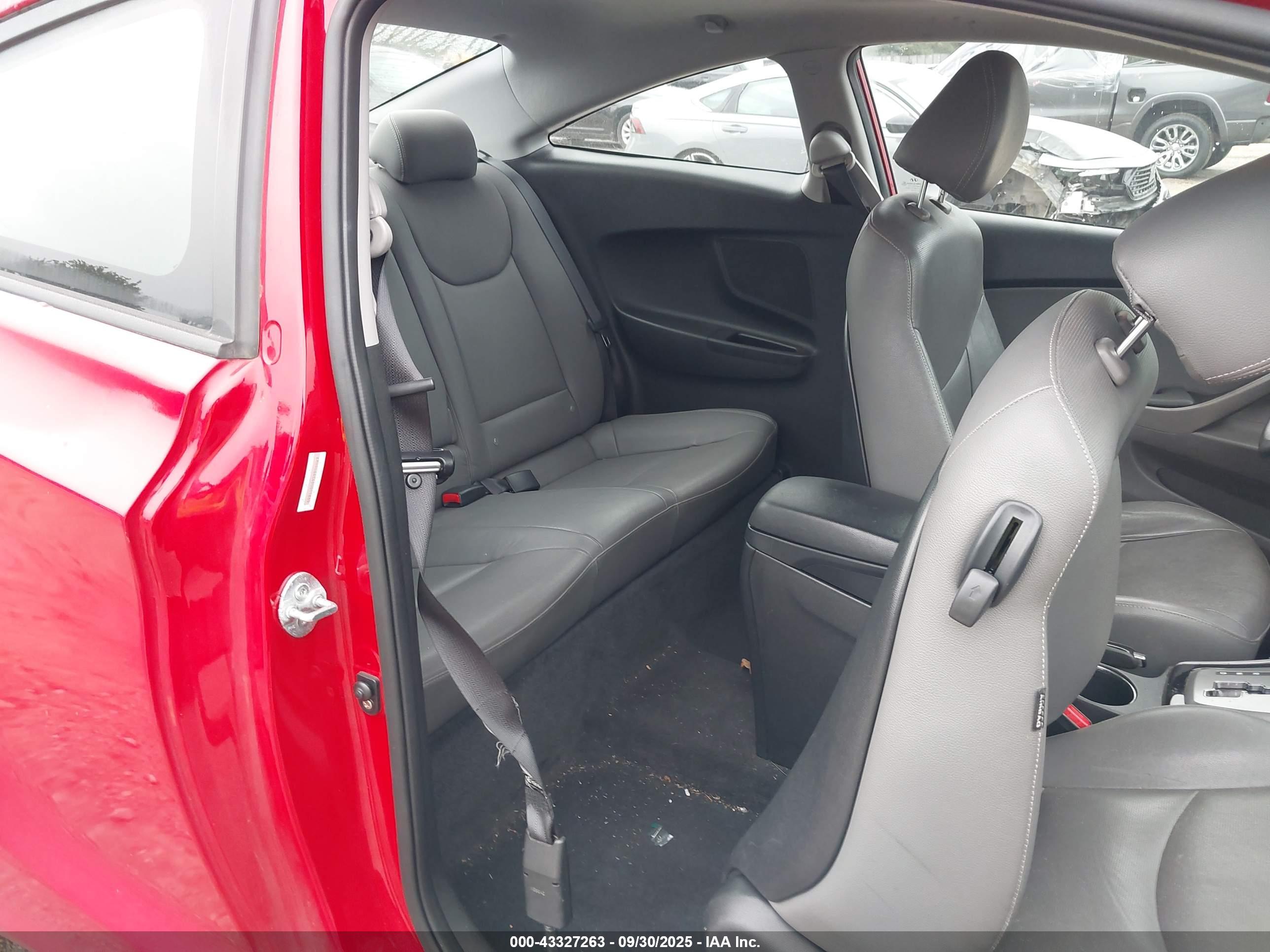 HYUNDAI ELANTRA image 8